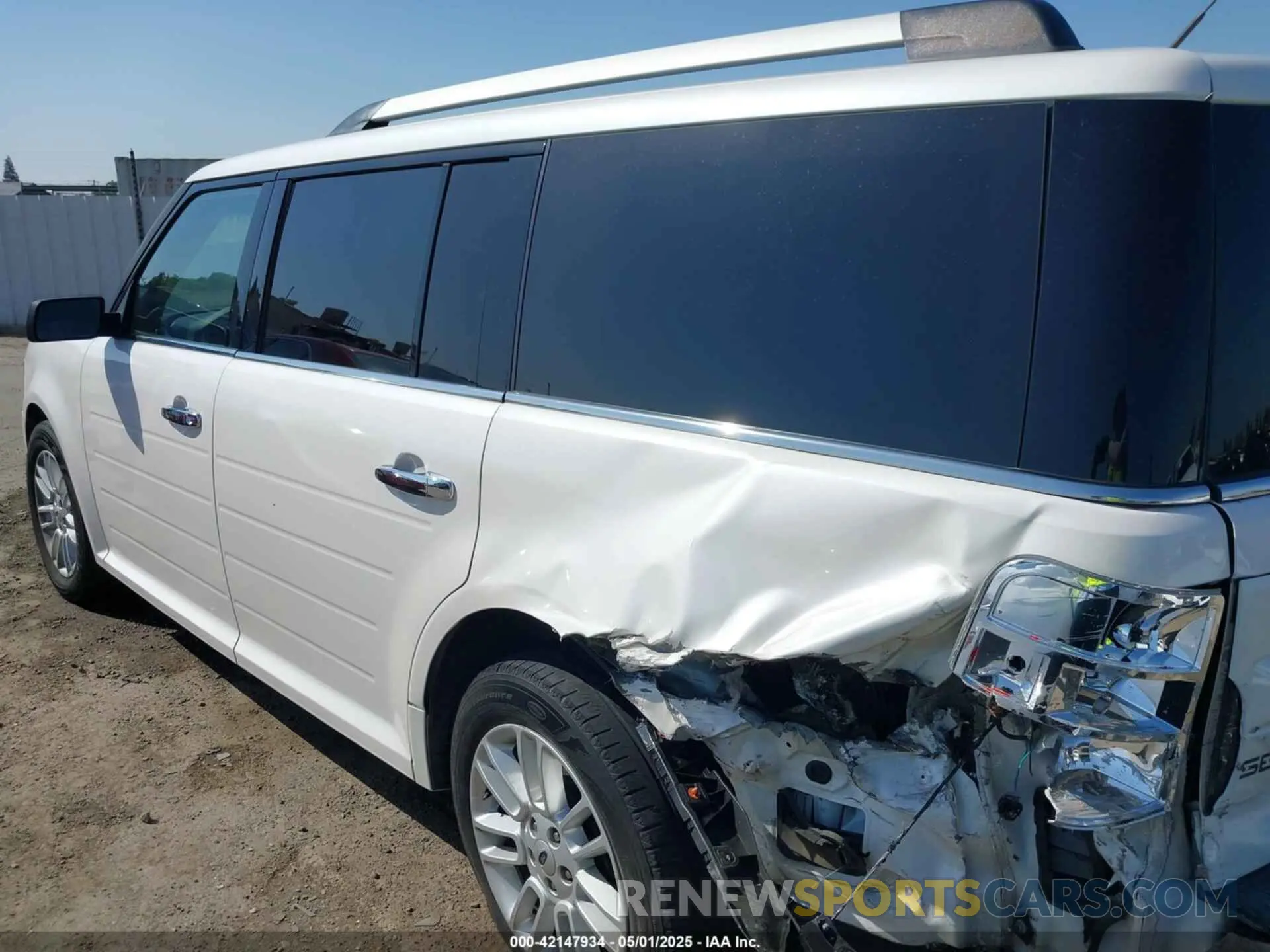 14 Photograph of a damaged car 2FMGK5C87KBA39320 FORD FLEX 2019