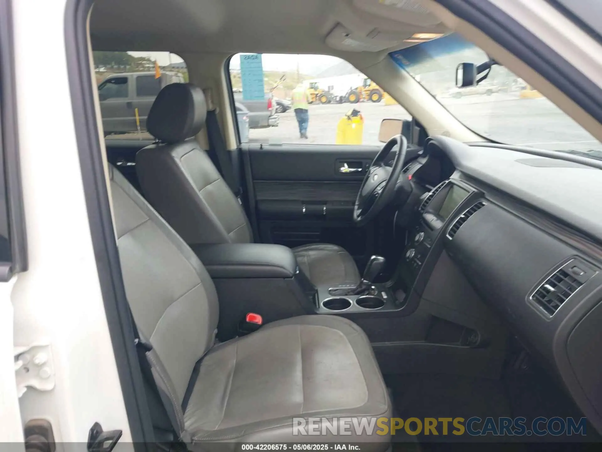 5 Photograph of a damaged car 2FMGK5C88KBA03099 FORD FLEX 2019