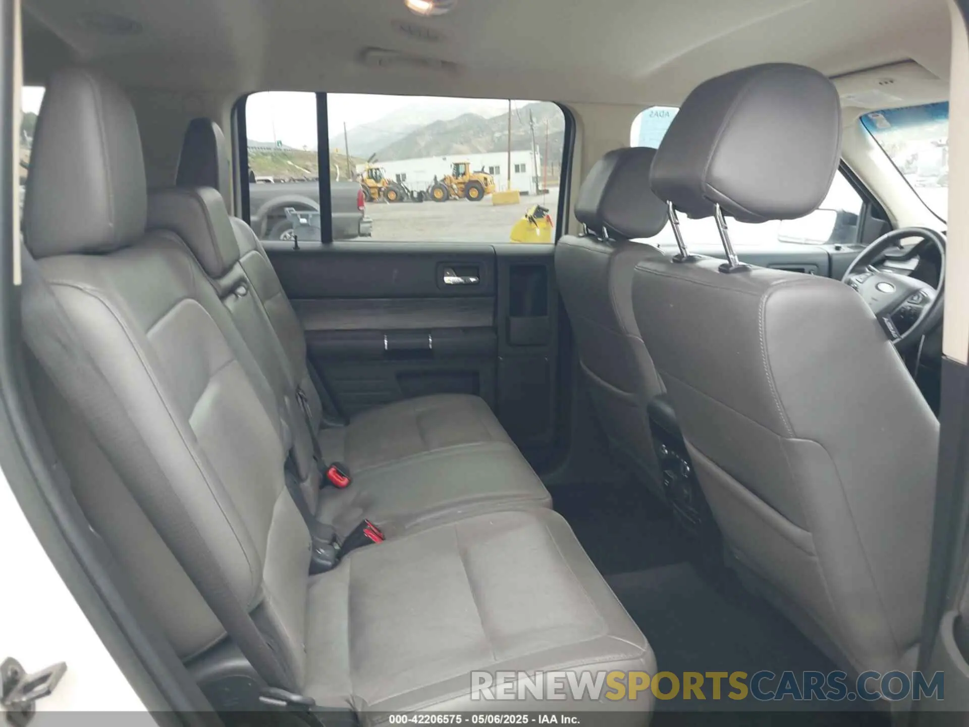8 Photograph of a damaged car 2FMGK5C88KBA03099 FORD FLEX 2019