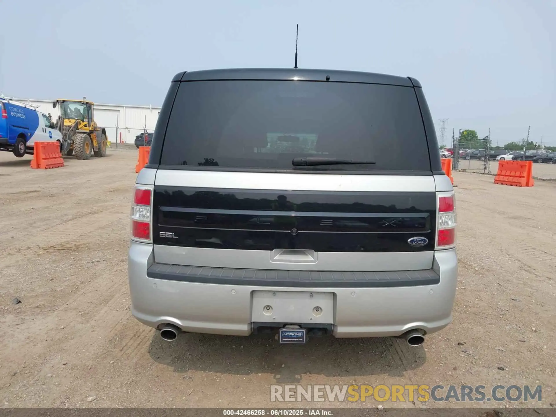 17 Photograph of a damaged car 2FMGK5C88KBA07508 FORD FLEX 2019