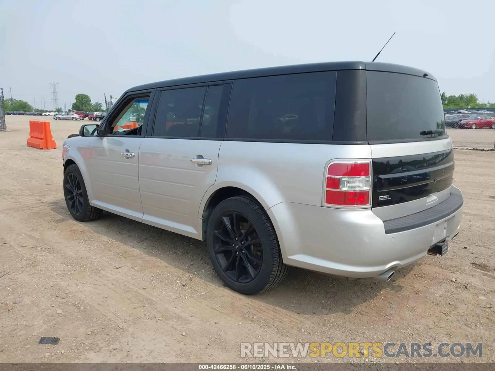 3 Photograph of a damaged car 2FMGK5C88KBA07508 FORD FLEX 2019