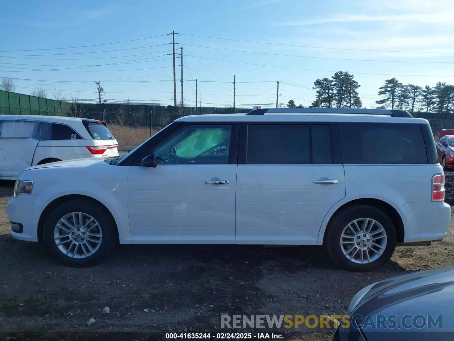 14 Photograph of a damaged car 2FMGK5C88KBA10375 FORD FLEX 2019