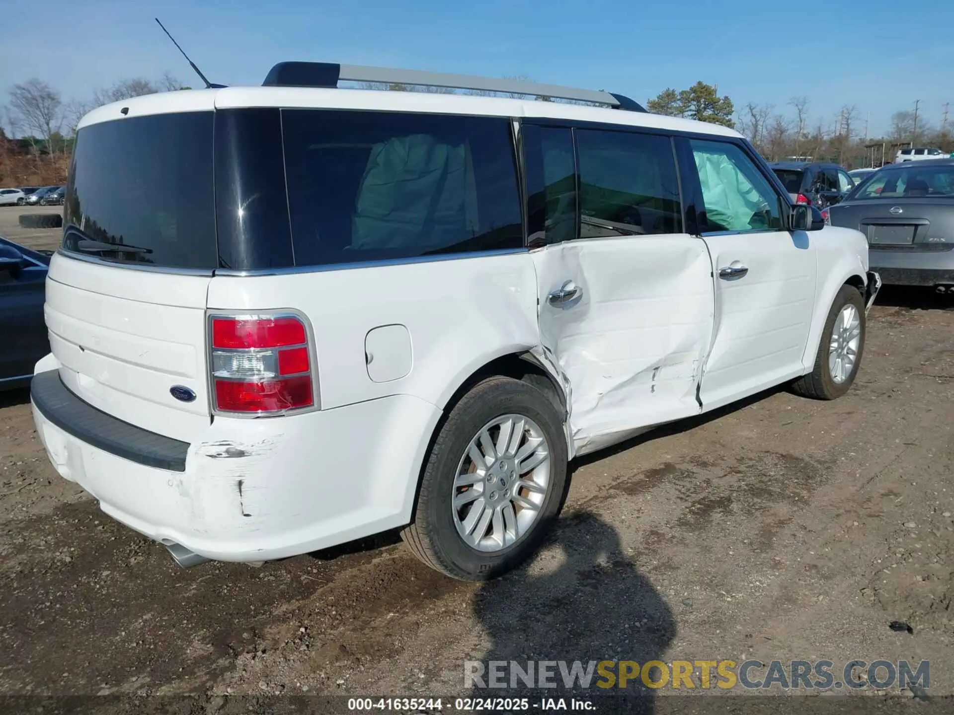 4 Photograph of a damaged car 2FMGK5C88KBA10375 FORD FLEX 2019