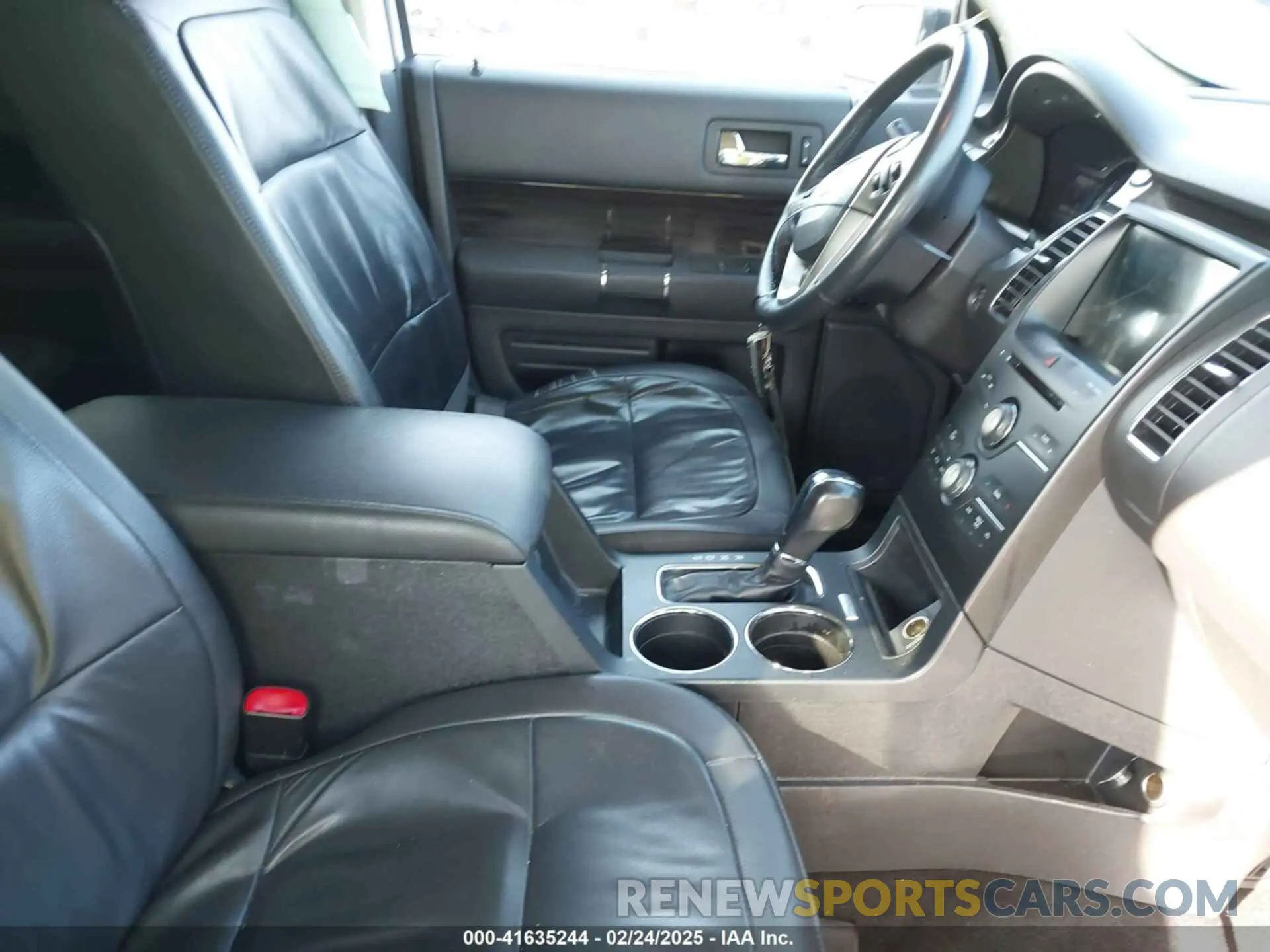 5 Photograph of a damaged car 2FMGK5C88KBA10375 FORD FLEX 2019