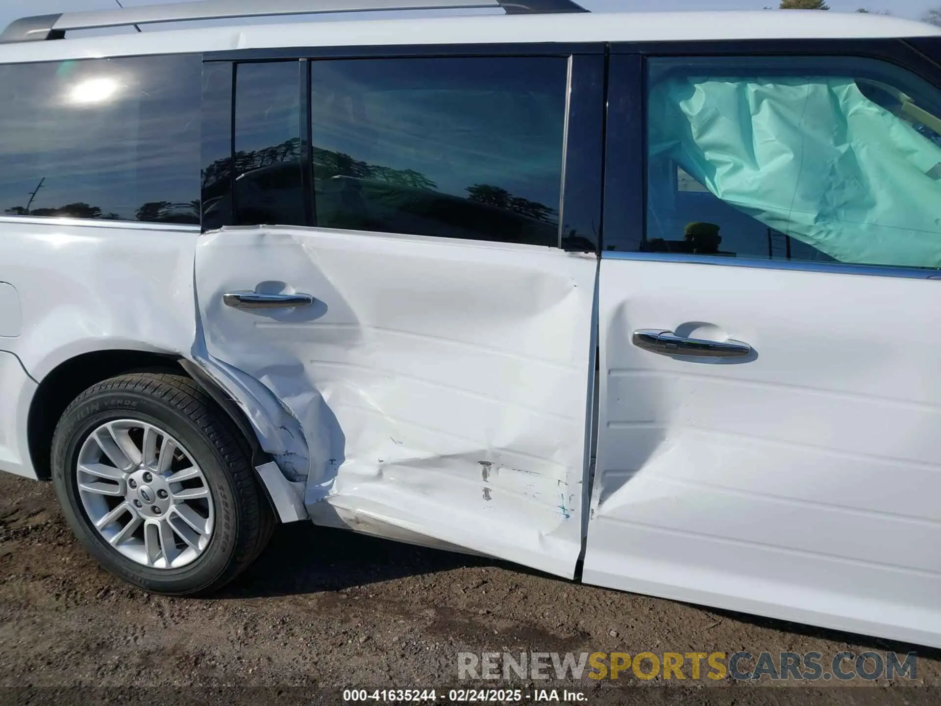 6 Photograph of a damaged car 2FMGK5C88KBA10375 FORD FLEX 2019