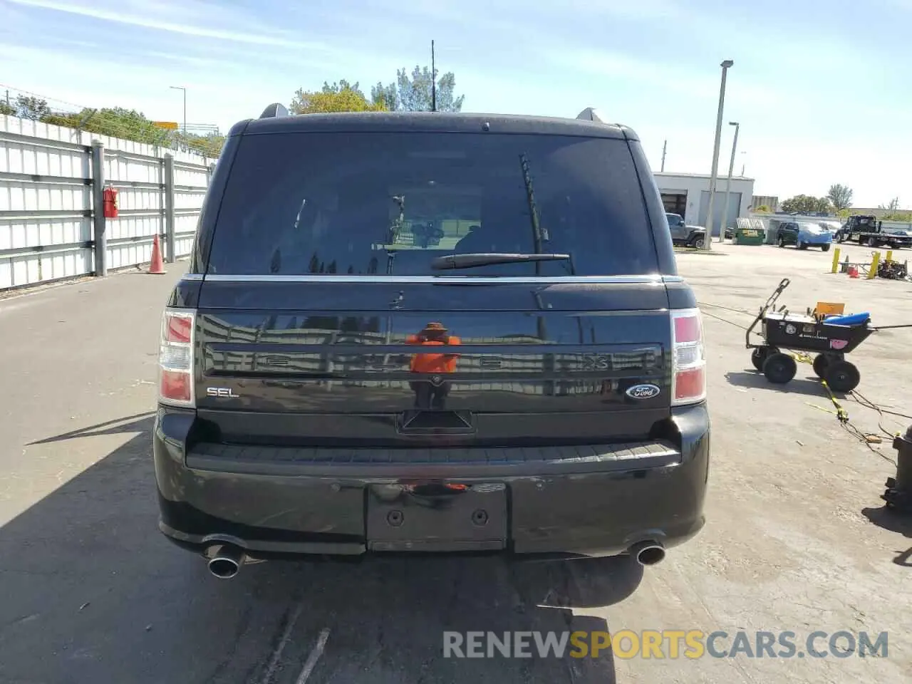 6 Photograph of a damaged car 2FMGK5C89KBA04763 FORD FLEX 2019