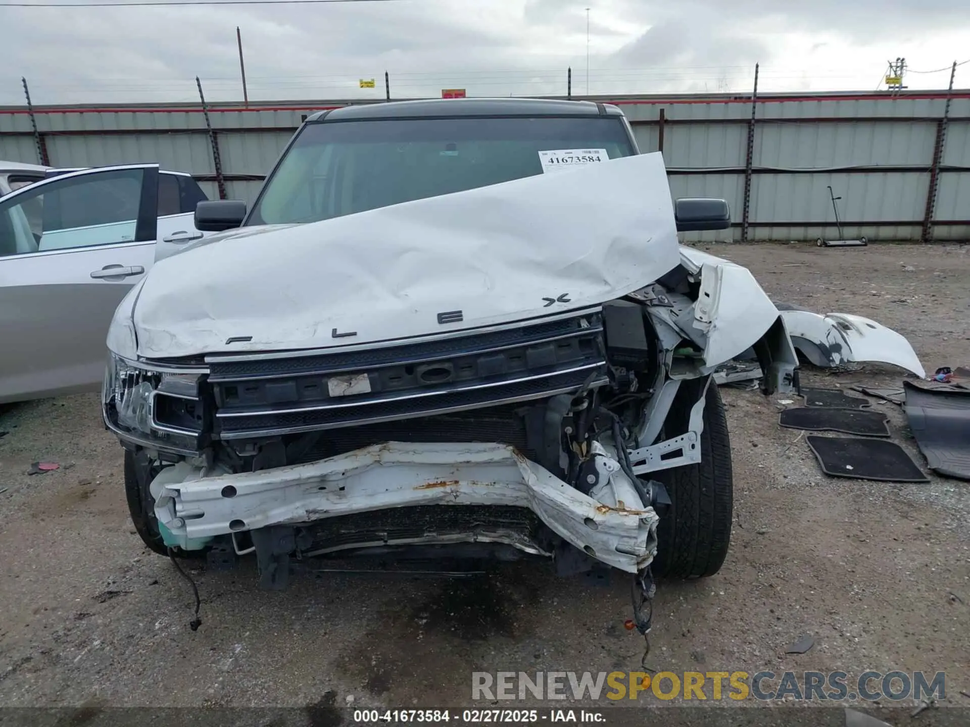 13 Photograph of a damaged car 2FMGK5C89KBA31963 FORD FLEX 2019