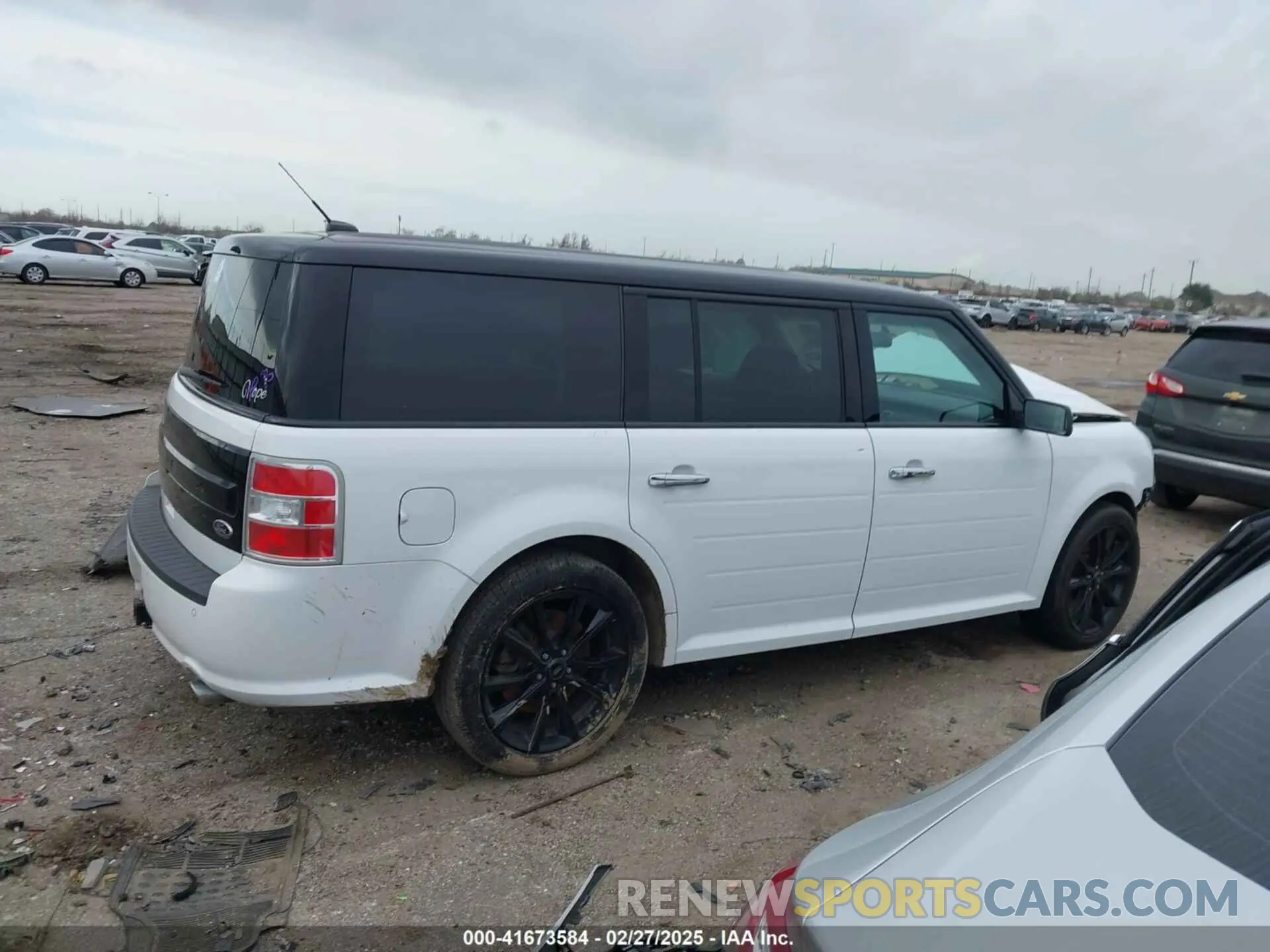 14 Photograph of a damaged car 2FMGK5C89KBA31963 FORD FLEX 2019