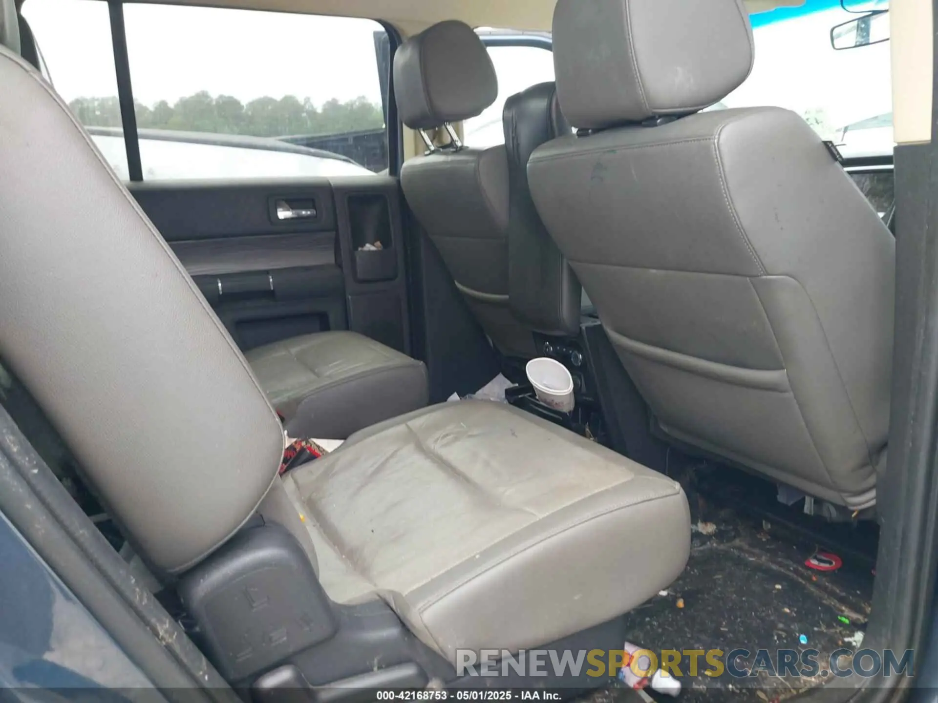 8 Photograph of a damaged car 2FMGK5C8XKBA09177 FORD FLEX 2019