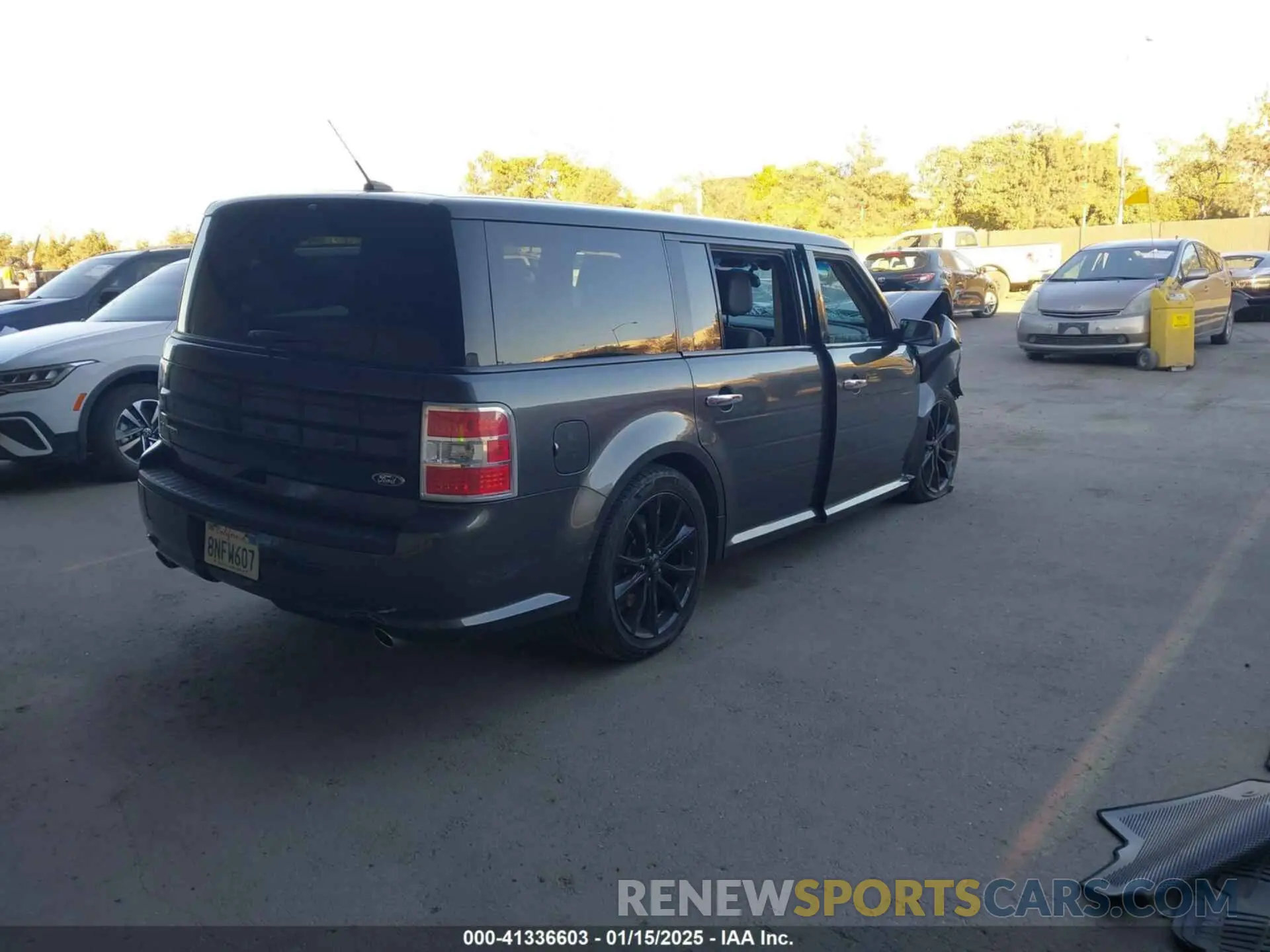 4 Photograph of a damaged car 2FMGK5D81KBA36878 FORD FLEX 2019