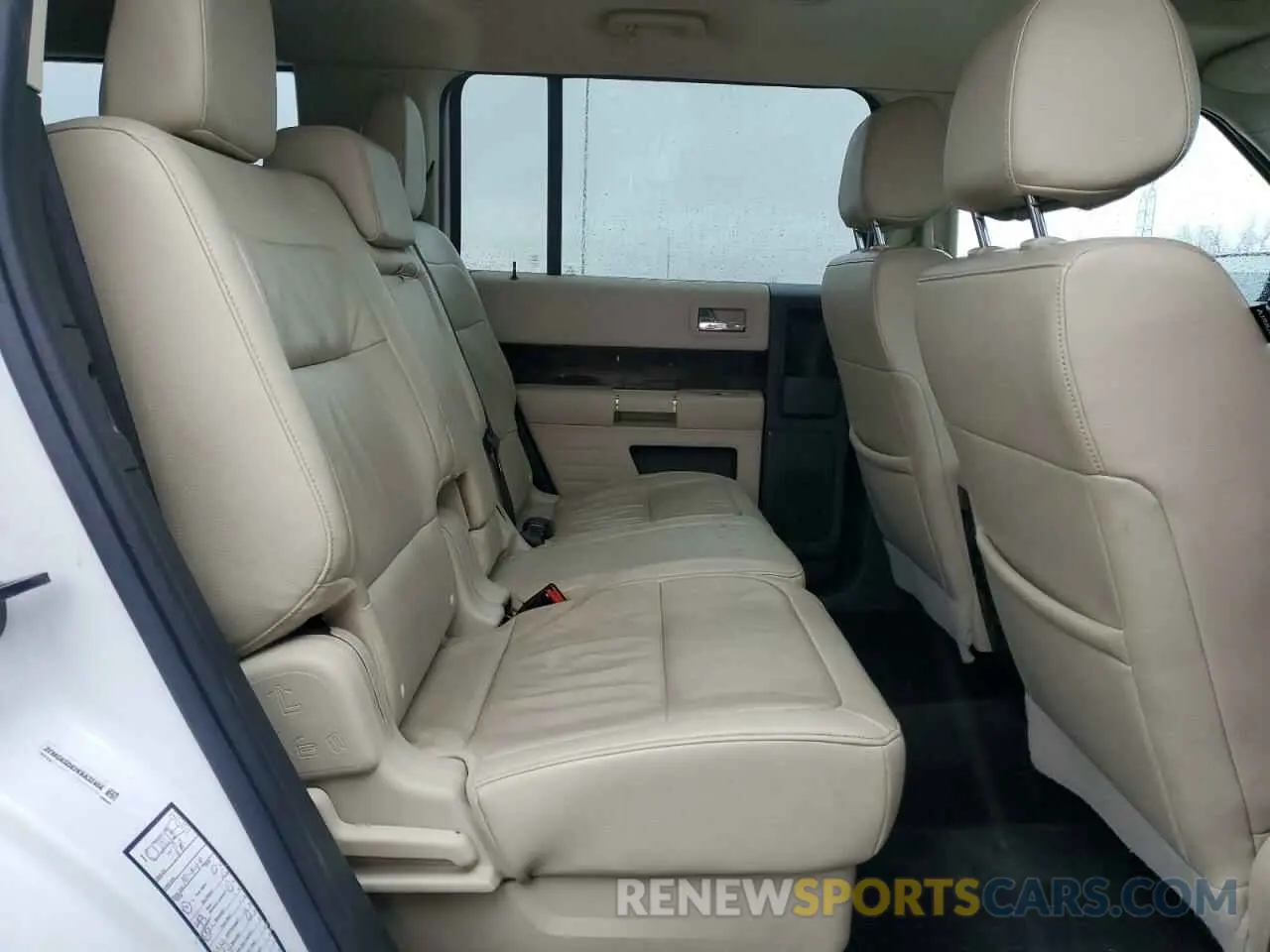 11 Photograph of a damaged car 2FMGK5D82KBA32404 FORD FLEX 2019
