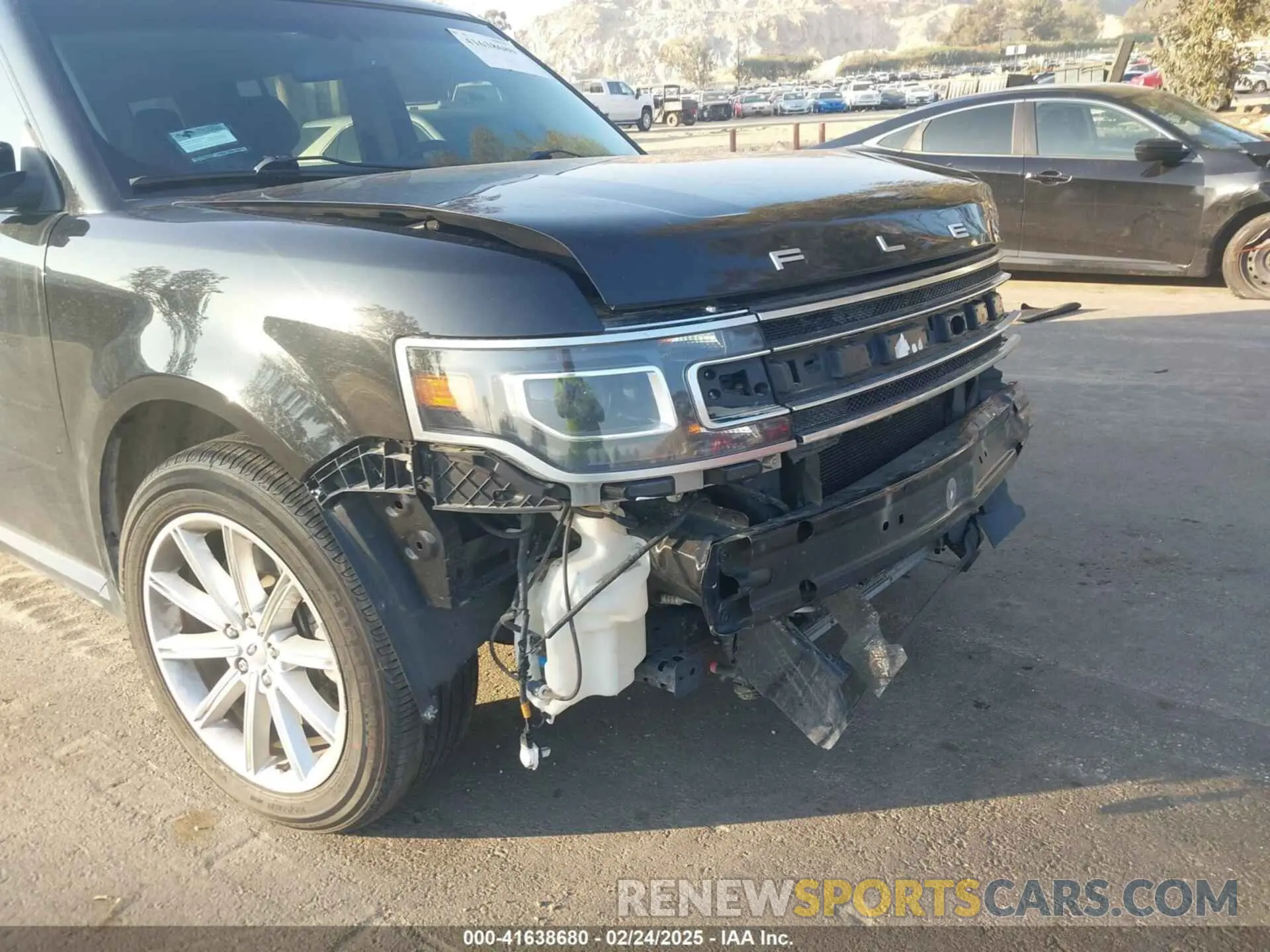 18 Photograph of a damaged car 2FMGK5D86KBA30168 FORD FLEX 2019