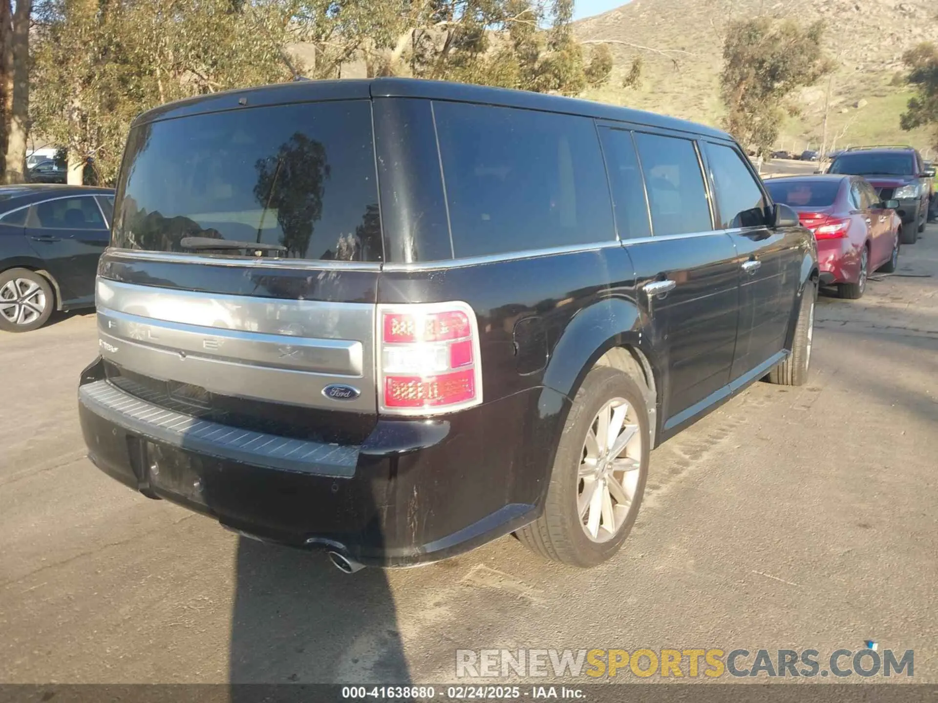 4 Photograph of a damaged car 2FMGK5D86KBA30168 FORD FLEX 2019