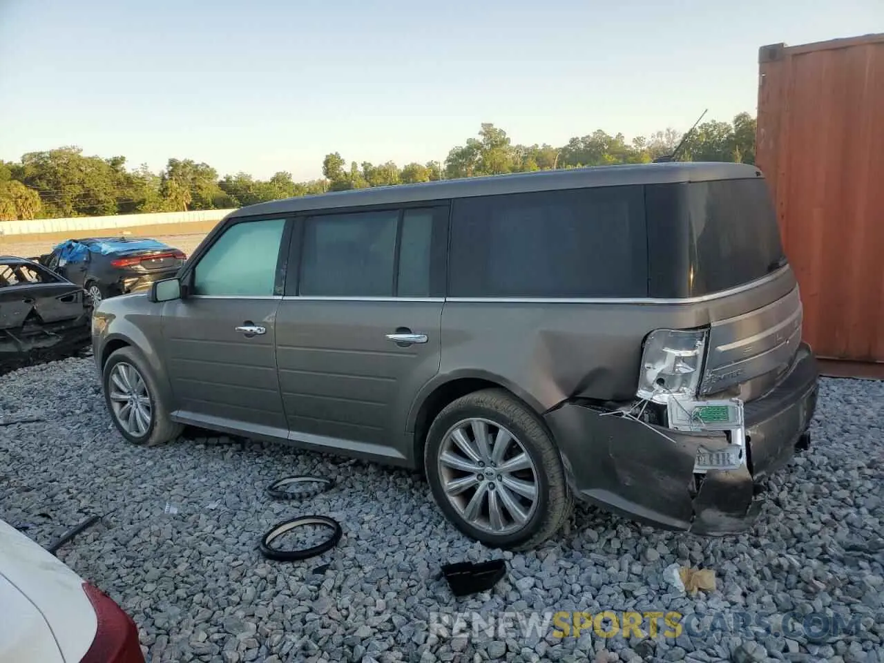 2 Photograph of a damaged car 2FMGK5D88KBA03442 FORD FLEX 2019