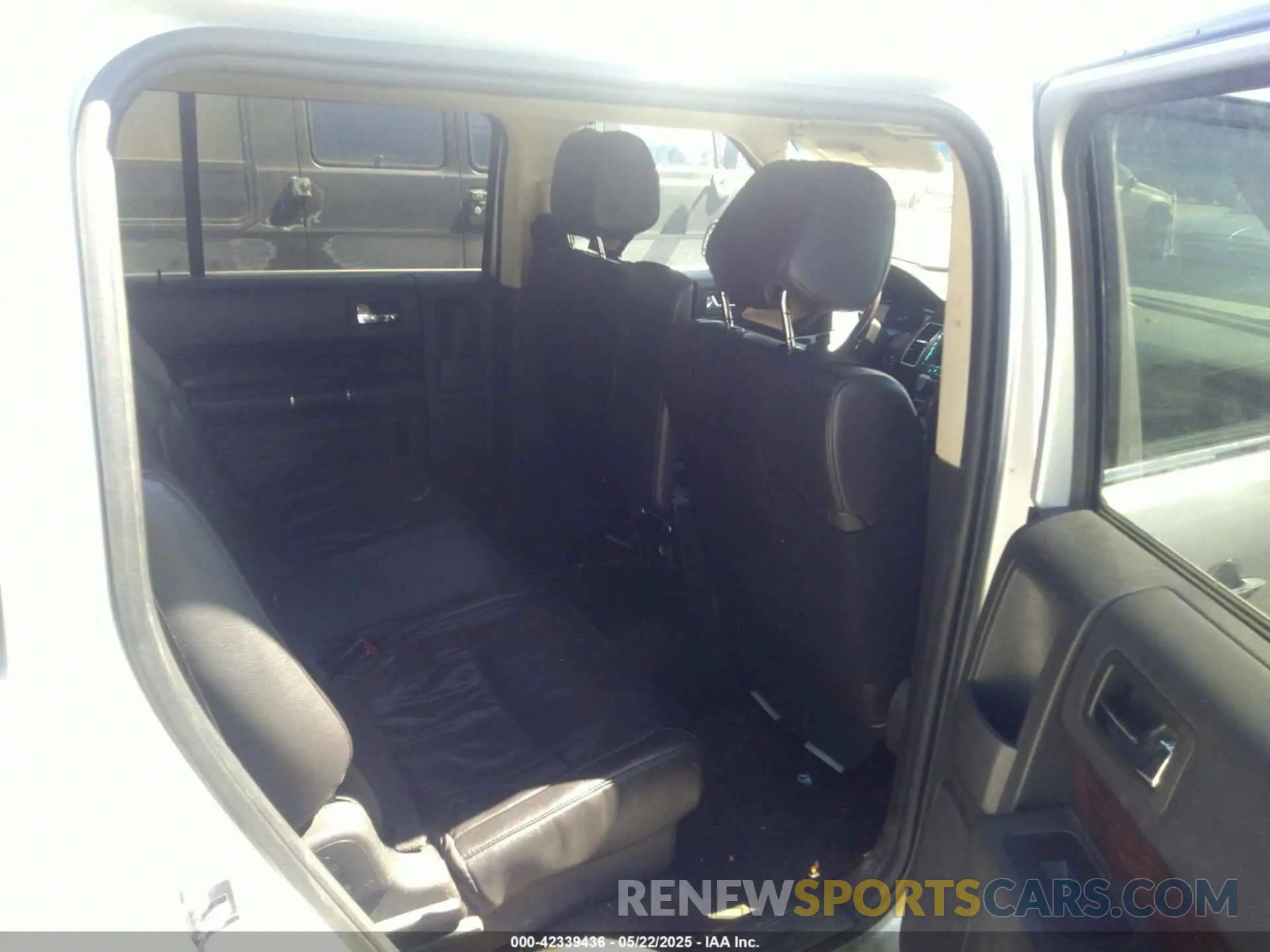 8 Photograph of a damaged car 2FMGK5D88KBA03795 FORD FLEX 2019