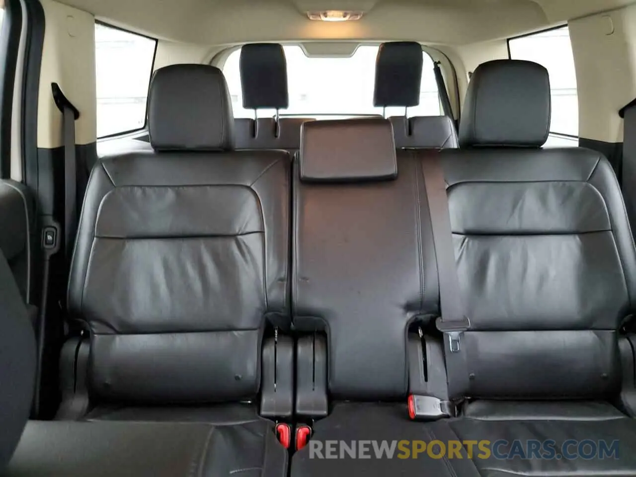 10 Photograph of a damaged car 2FMHK6C80KBA33899 FORD FLEX 2019