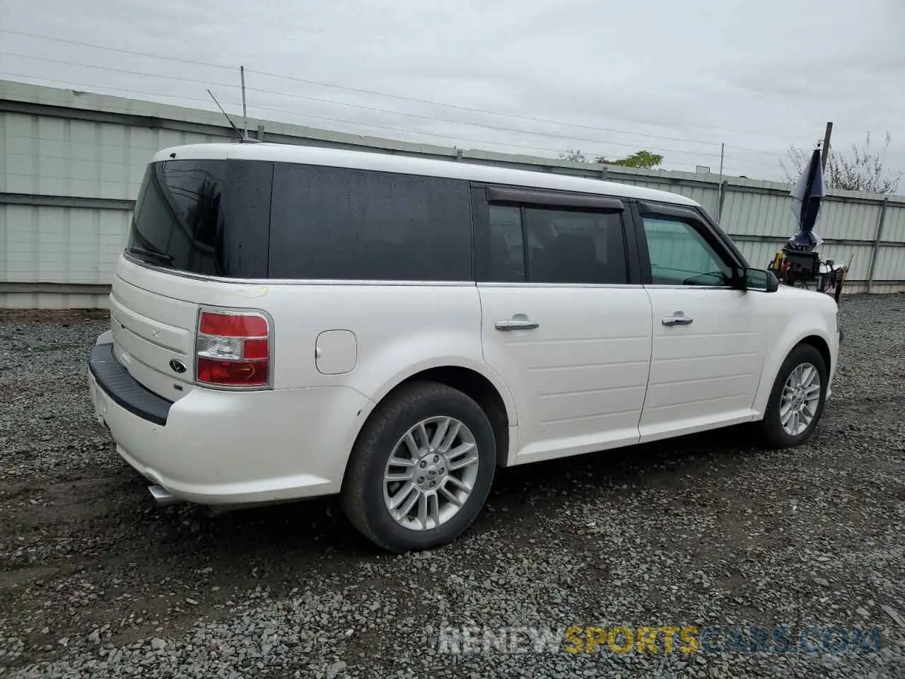 3 Photograph of a damaged car 2FMHK6C80KBA33899 FORD FLEX 2019