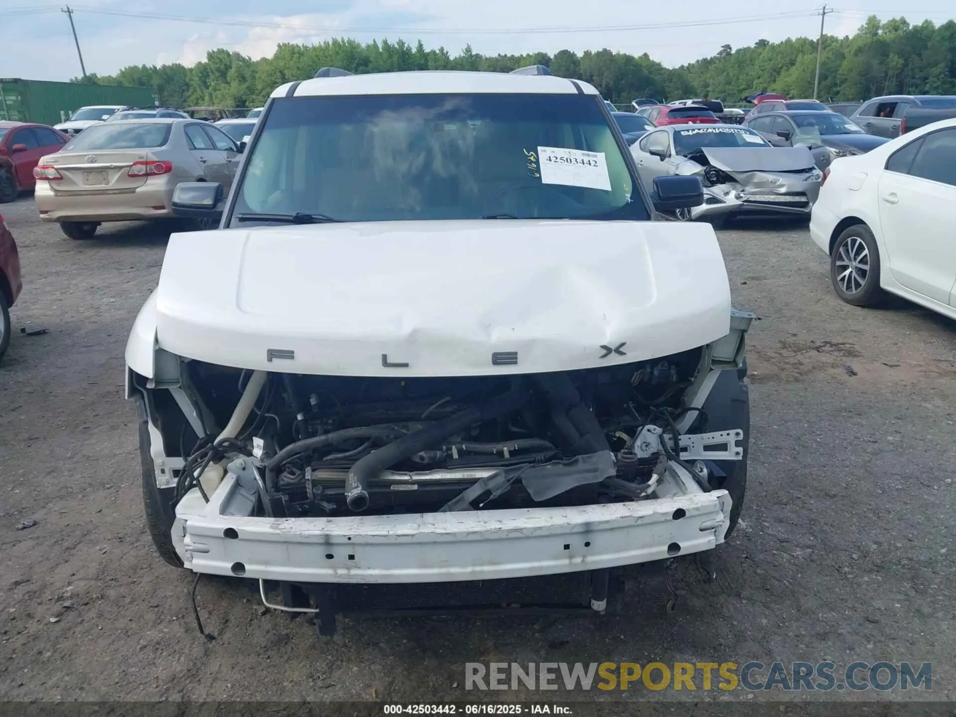 13 Photograph of a damaged car 2FMHK6C83KBA00072 FORD FLEX 2019