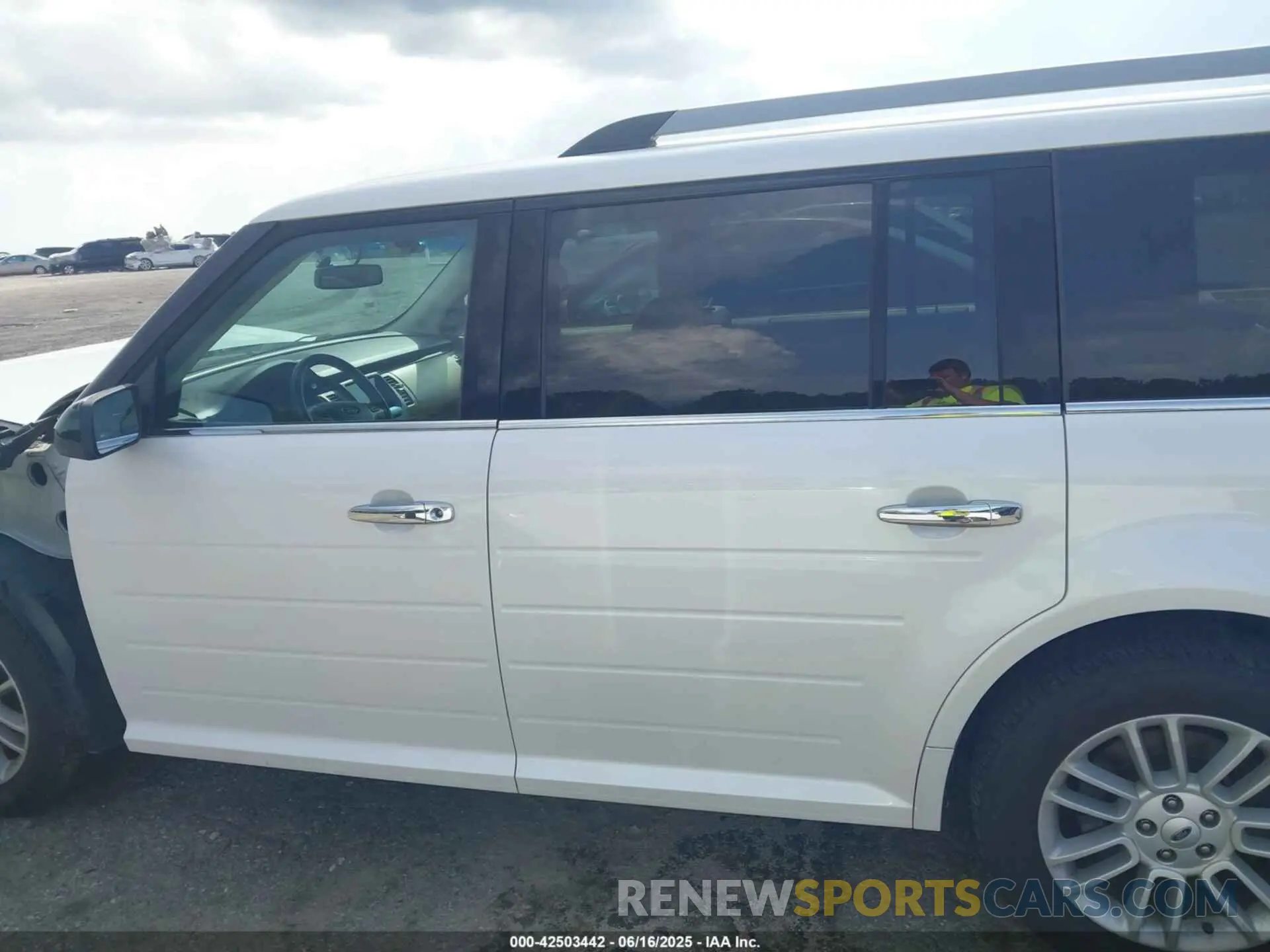 15 Photograph of a damaged car 2FMHK6C83KBA00072 FORD FLEX 2019