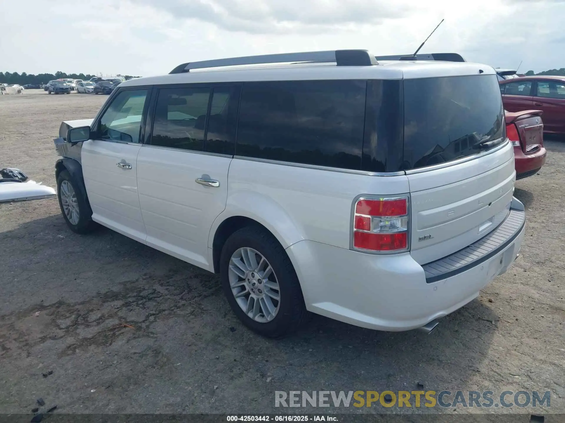 3 Photograph of a damaged car 2FMHK6C83KBA00072 FORD FLEX 2019