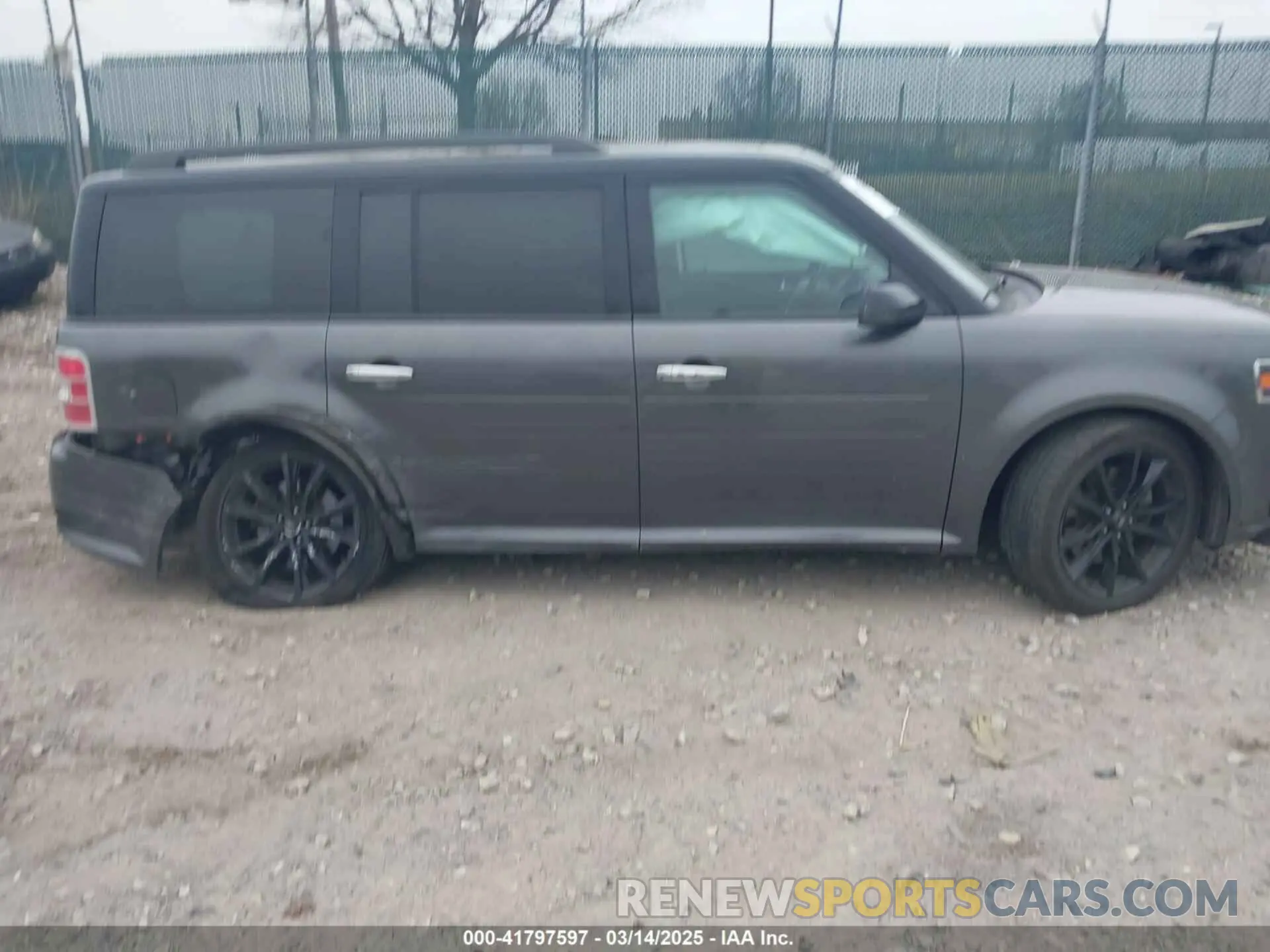 13 Photograph of a damaged car 2FMHK6C83KBA10648 FORD FLEX 2019