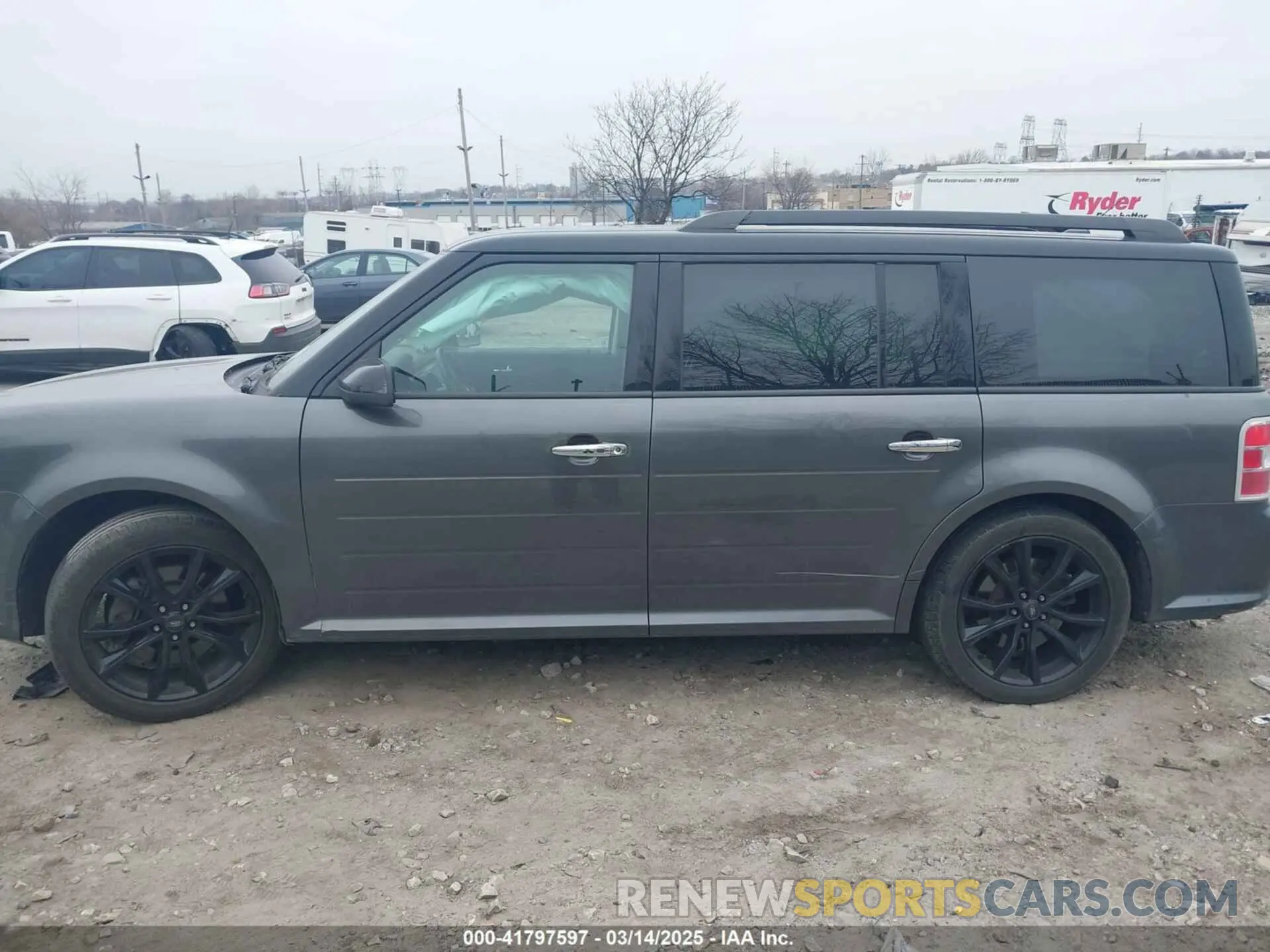 14 Photograph of a damaged car 2FMHK6C83KBA10648 FORD FLEX 2019