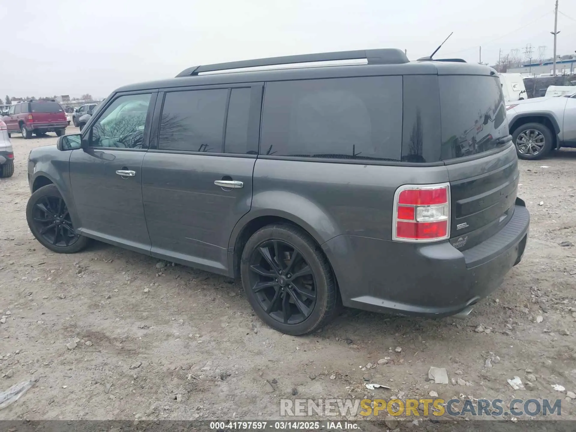 3 Photograph of a damaged car 2FMHK6C83KBA10648 FORD FLEX 2019