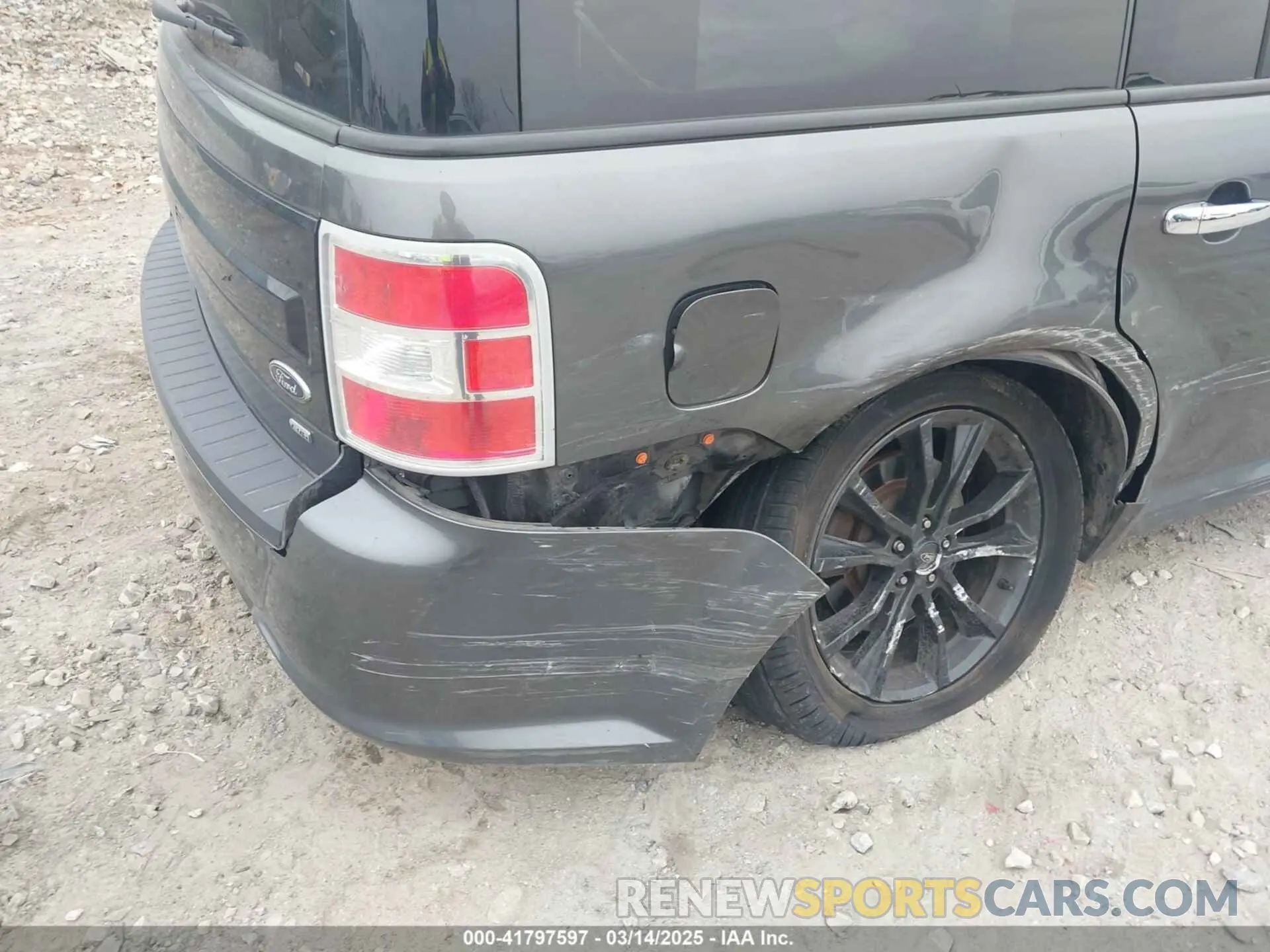 6 Photograph of a damaged car 2FMHK6C83KBA10648 FORD FLEX 2019