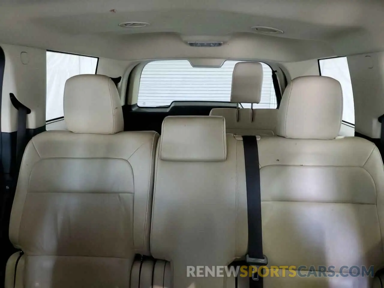 10 Photograph of a damaged car 2FMHK6C83KBA10889 FORD FLEX 2019