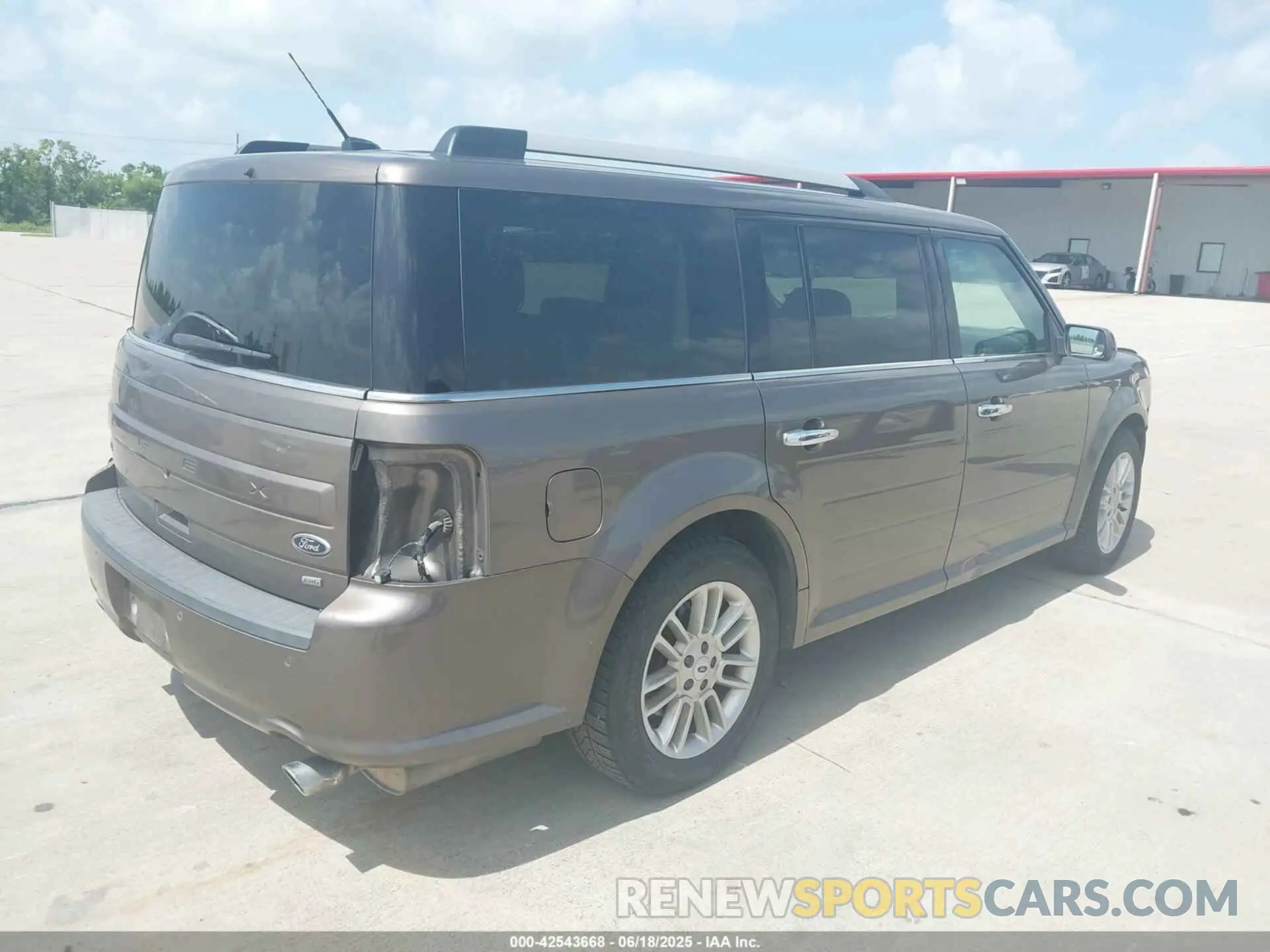 4 Photograph of a damaged car 2FMHK6C84KBA14434 FORD FLEX 2019