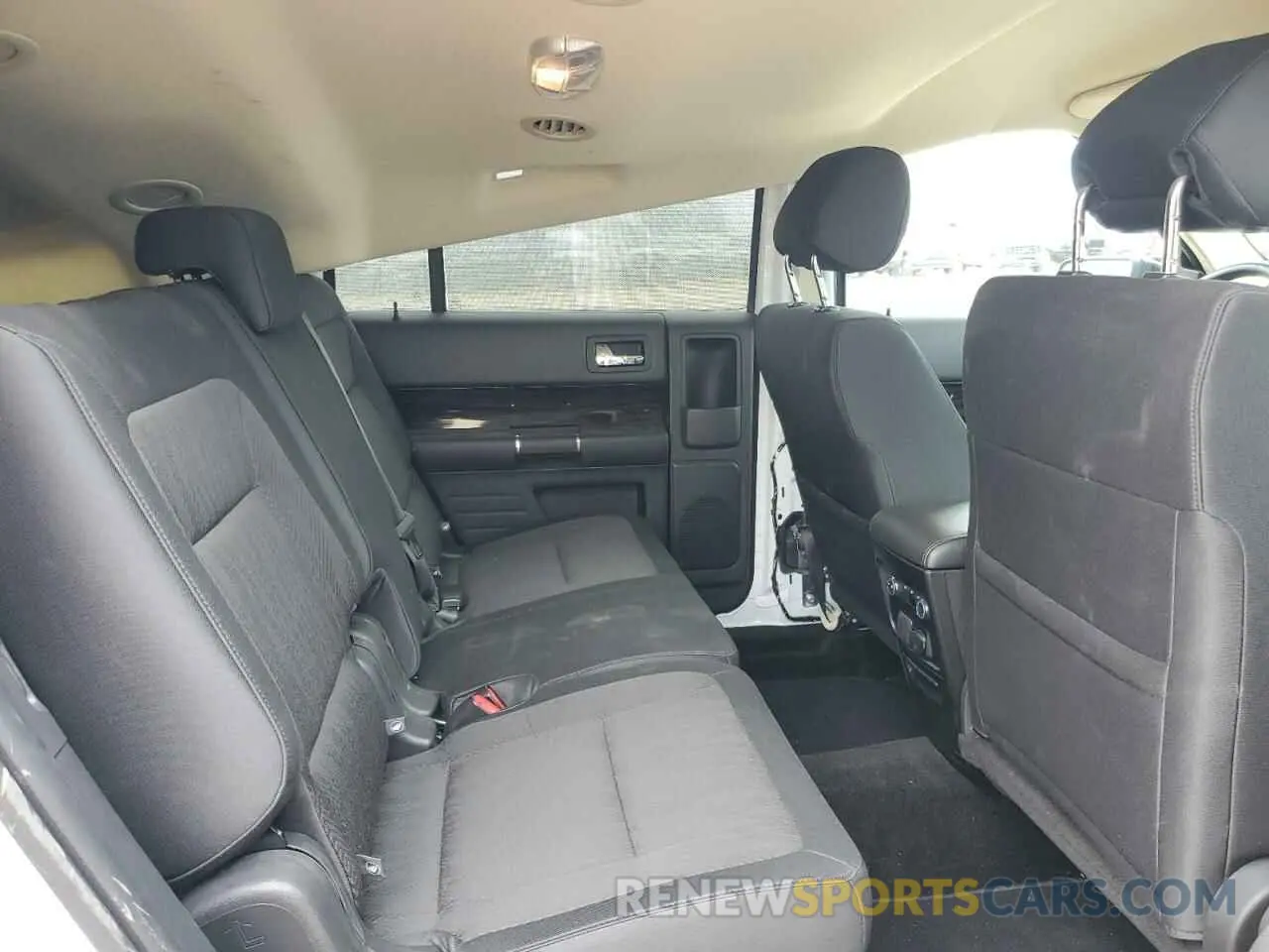 11 Photograph of a damaged car 2FMHK6C88KBA02139 FORD FLEX 2019