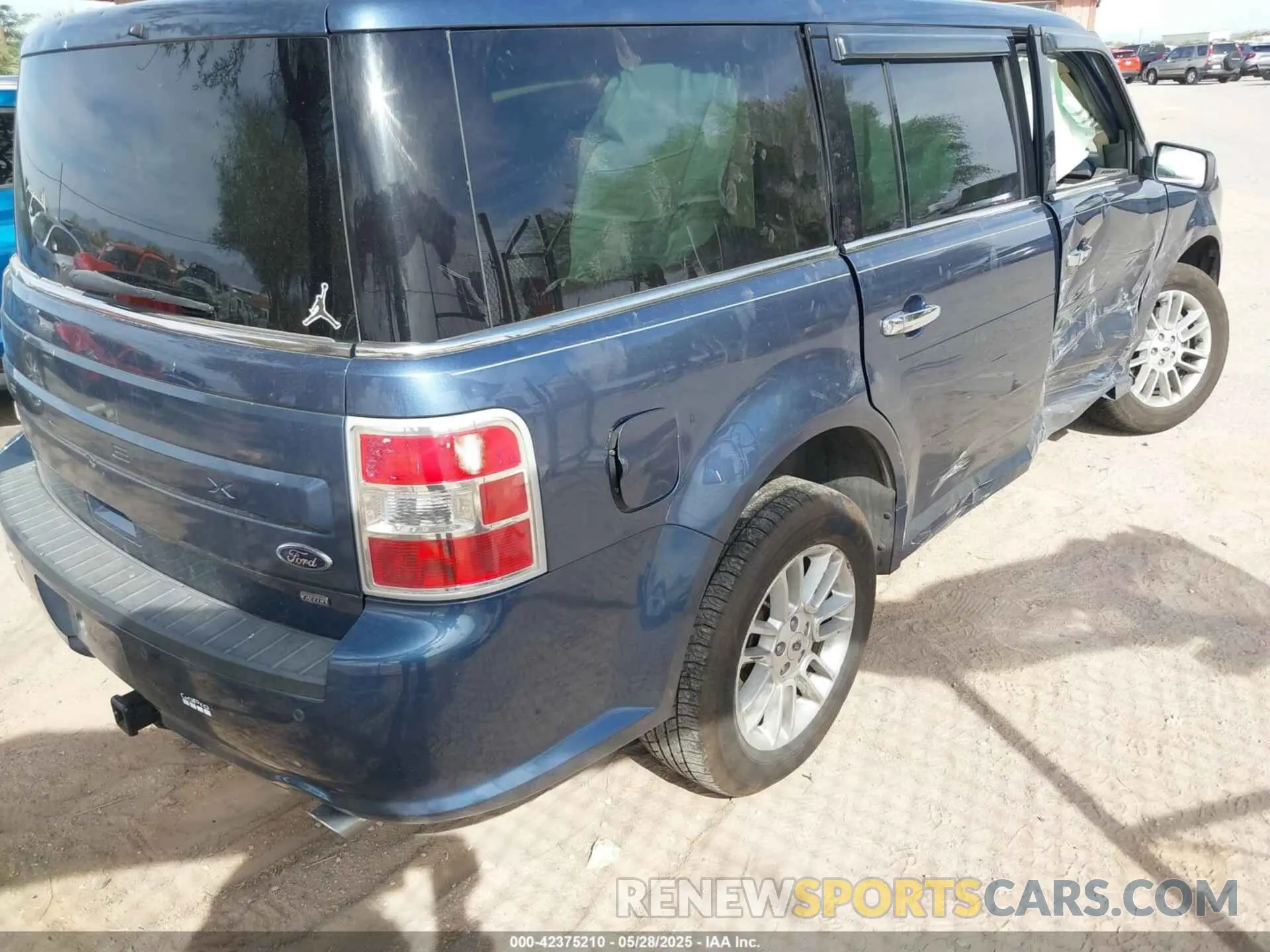 4 Photograph of a damaged car 2FMHK6C88KBA07373 FORD FLEX 2019