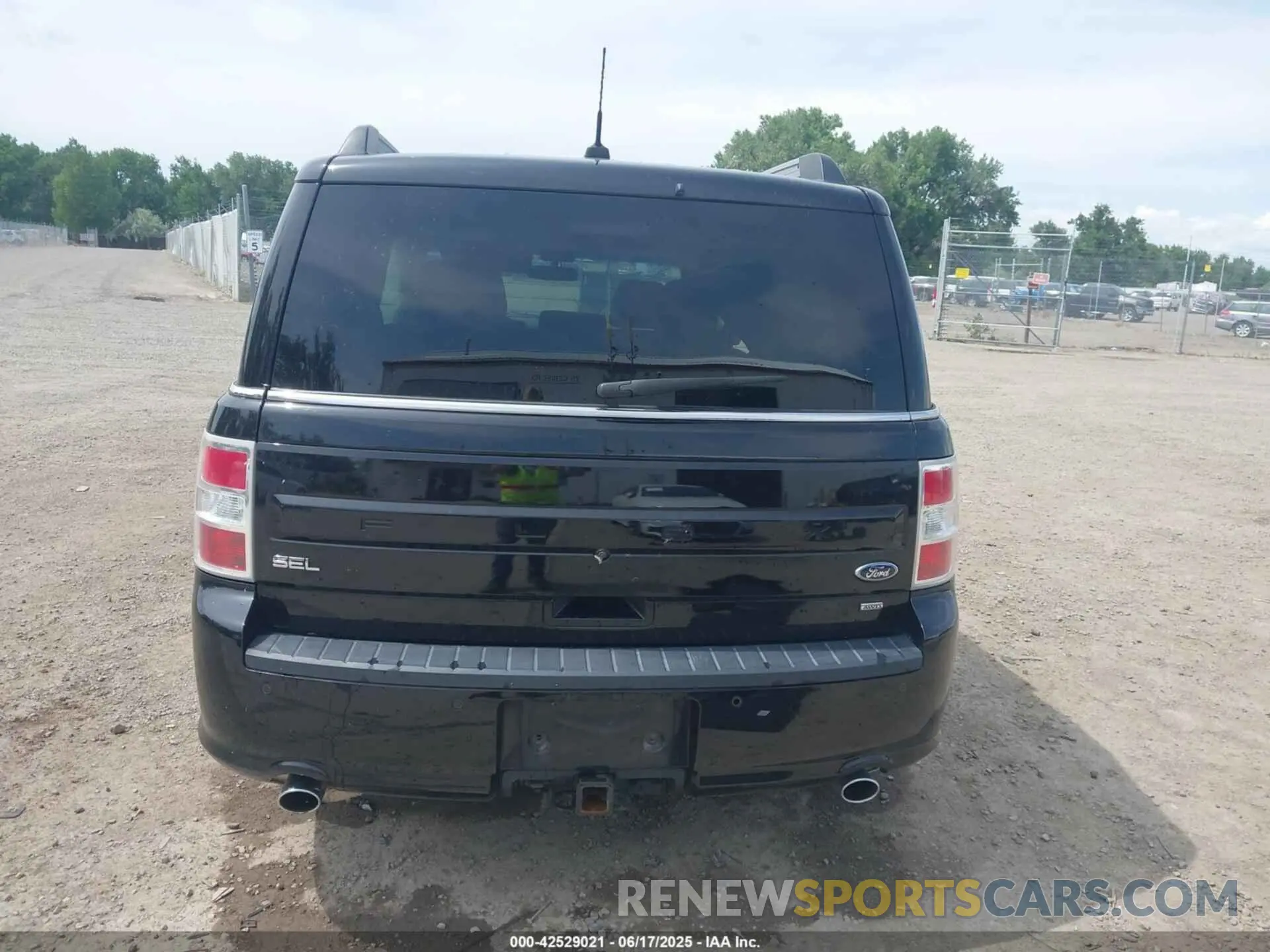15 Photograph of a damaged car 2FMHK6C88KBA27669 FORD FLEX 2019