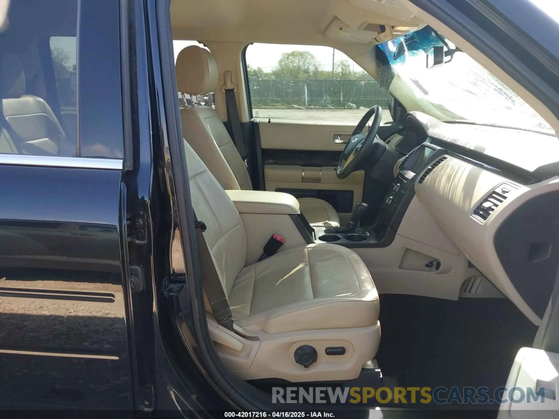 5 Photograph of a damaged car 2FMHK6C89KBA21797 FORD FLEX 2019