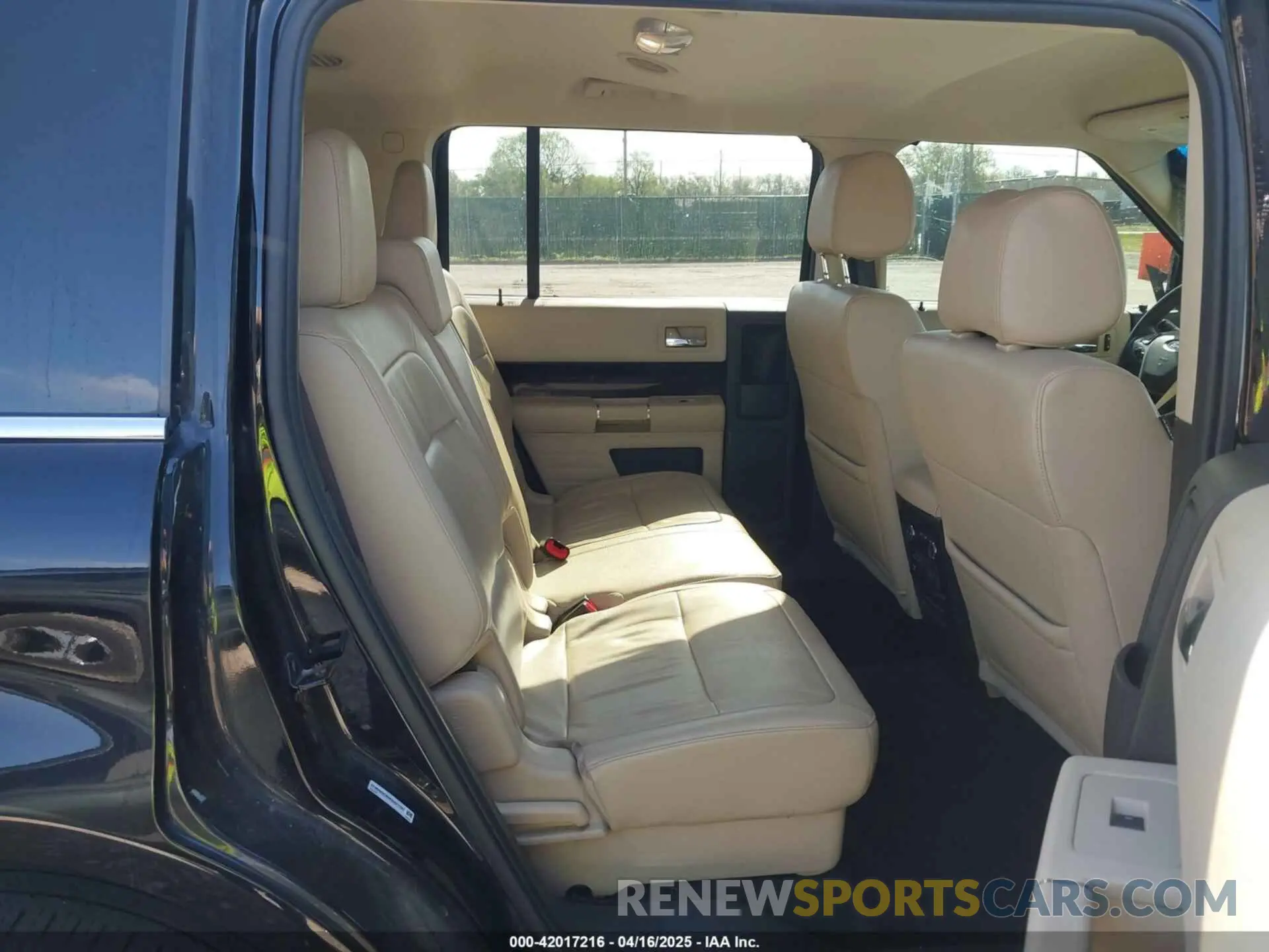 8 Photograph of a damaged car 2FMHK6C89KBA21797 FORD FLEX 2019