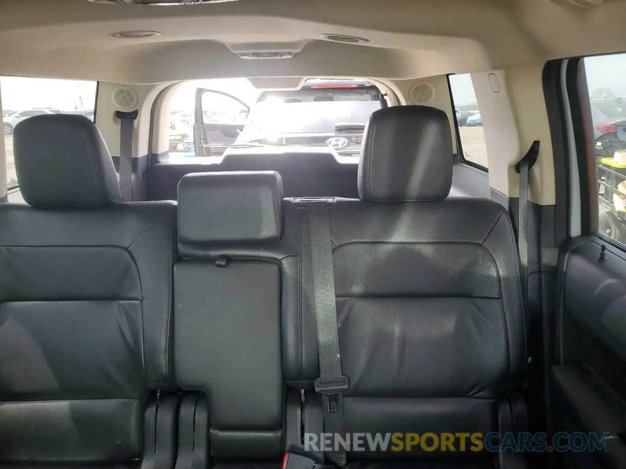 10 Photograph of a damaged car 2FMHK6D82KBA02779 FORD FLEX 2019