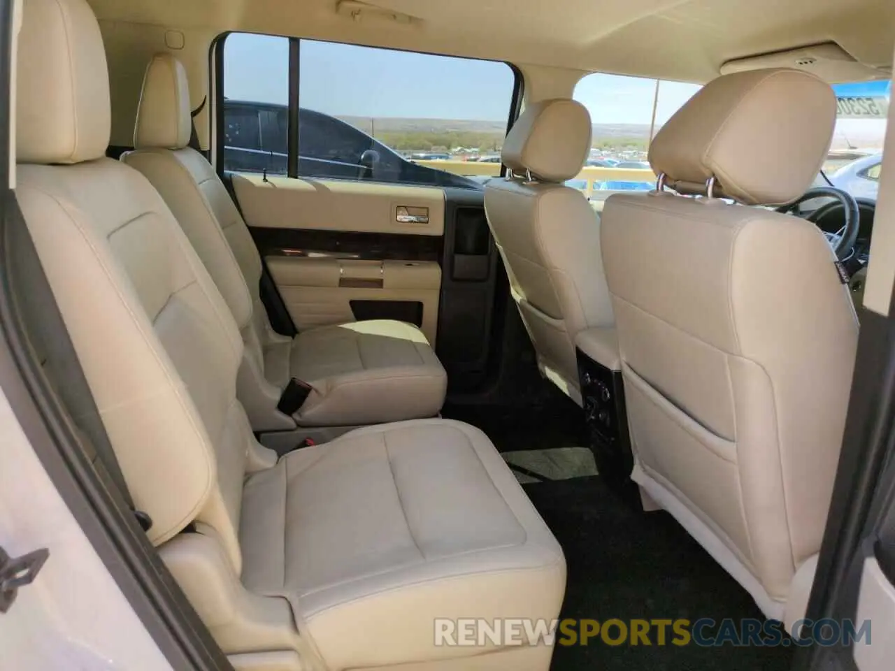 10 Photograph of a damaged car 2FMHK6D83KBA02600 FORD FLEX 2019