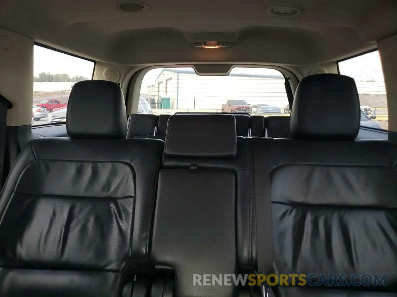 10 Photograph of a damaged car 2FMHK6D83KBA05514 FORD FLEX 2019