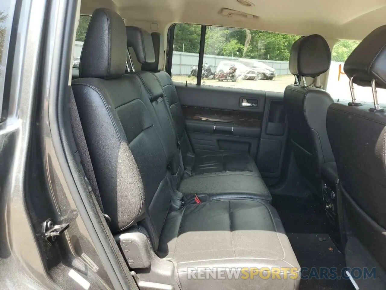 11 Photograph of a damaged car 2FMHK6D83KBA22605 FORD FLEX 2019