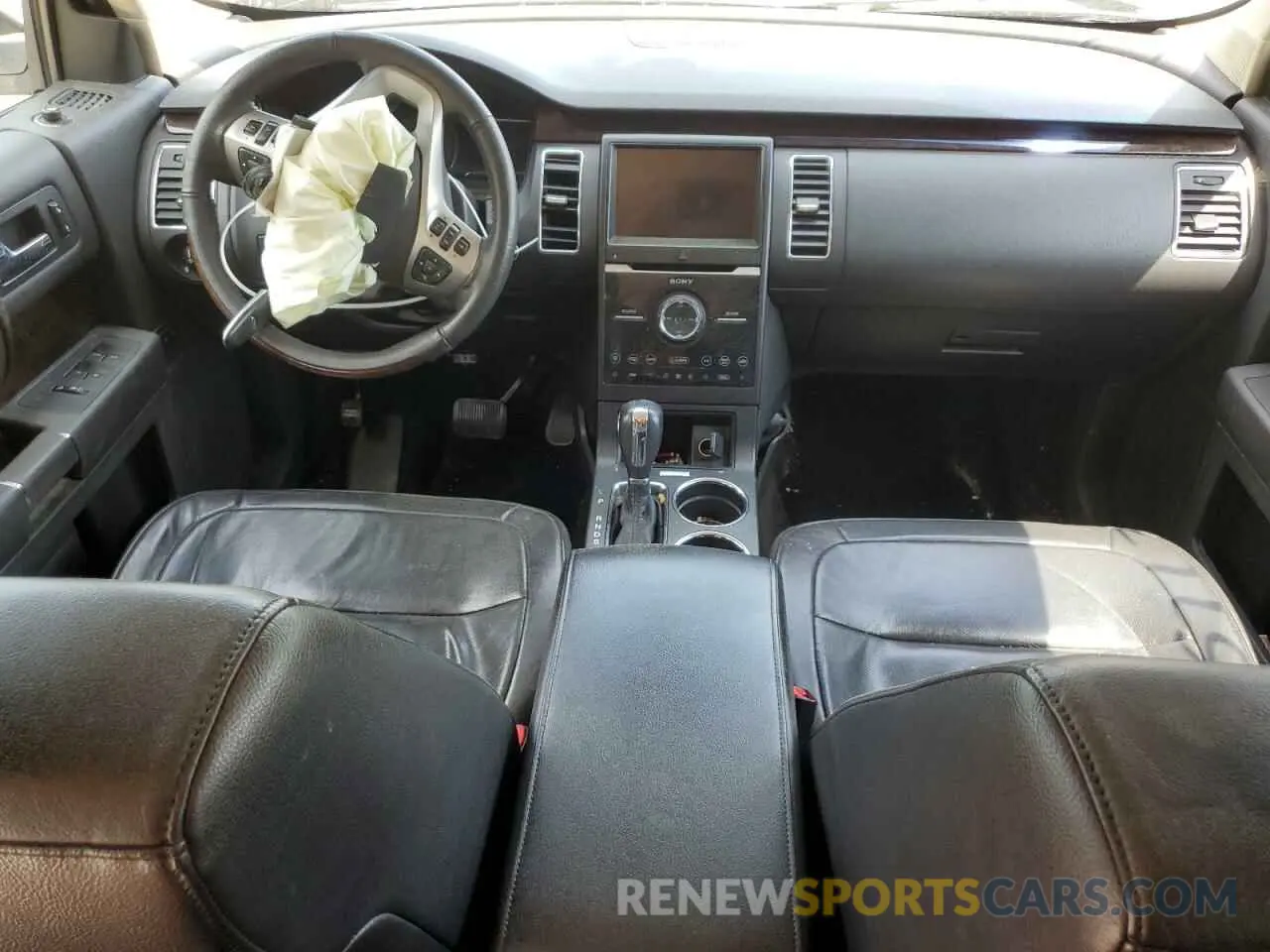 8 Photograph of a damaged car 2FMHK6D83KBA22605 FORD FLEX 2019