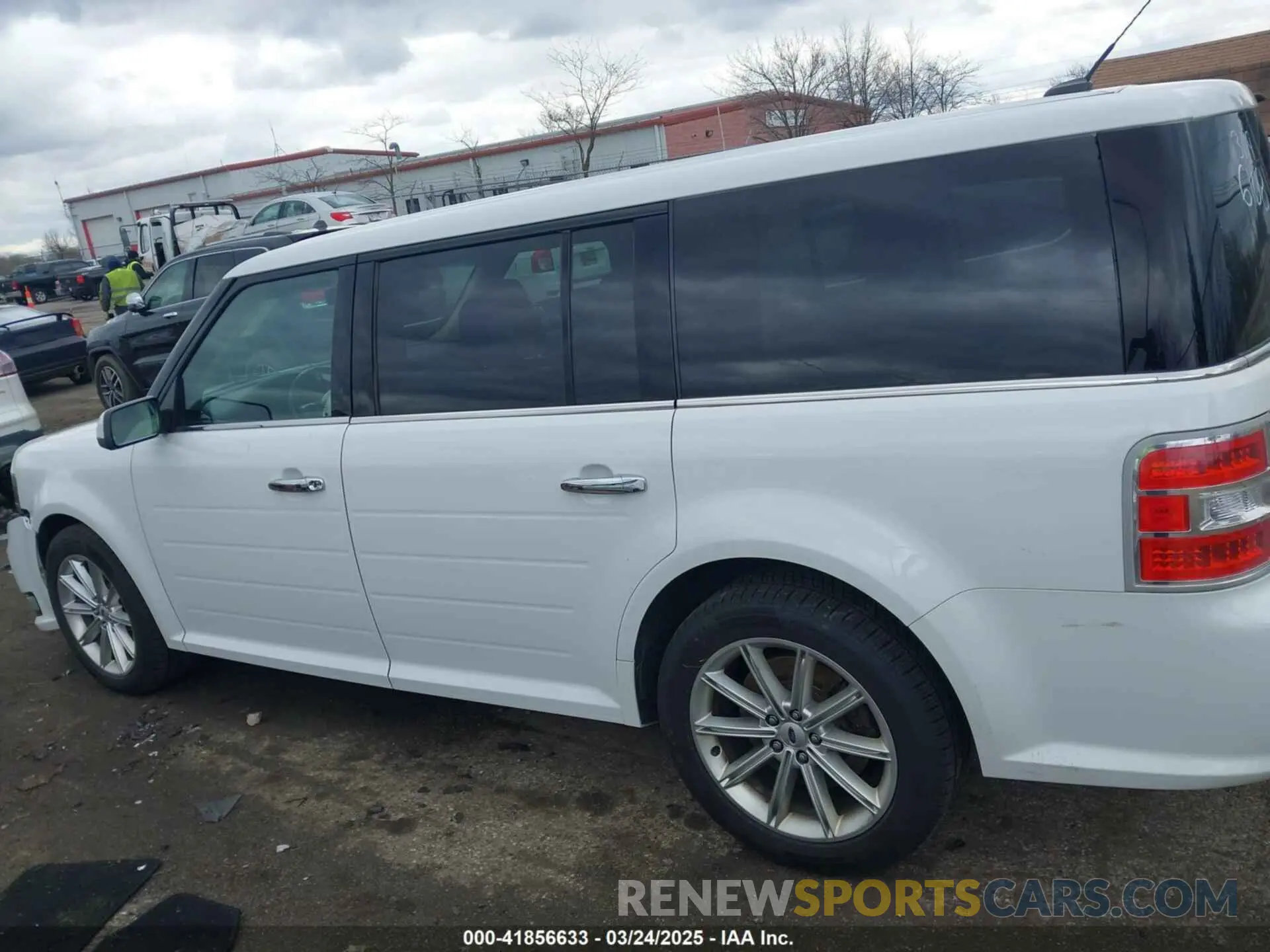 14 Photograph of a damaged car 2FMHK6D84KBA36108 FORD FLEX 2019
