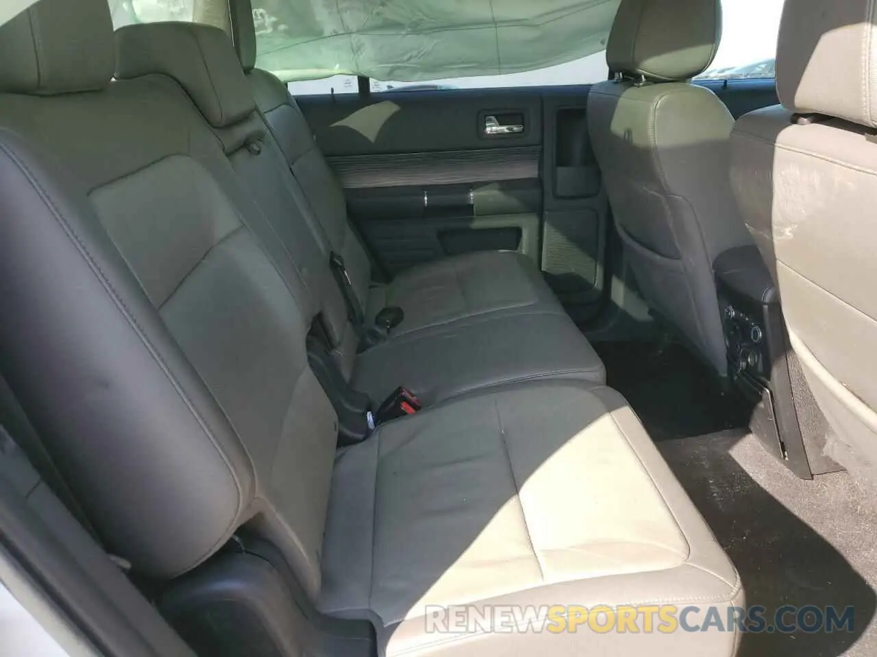 10 Photograph of a damaged car 2FMHK6D85KBA16885 FORD FLEX 2019