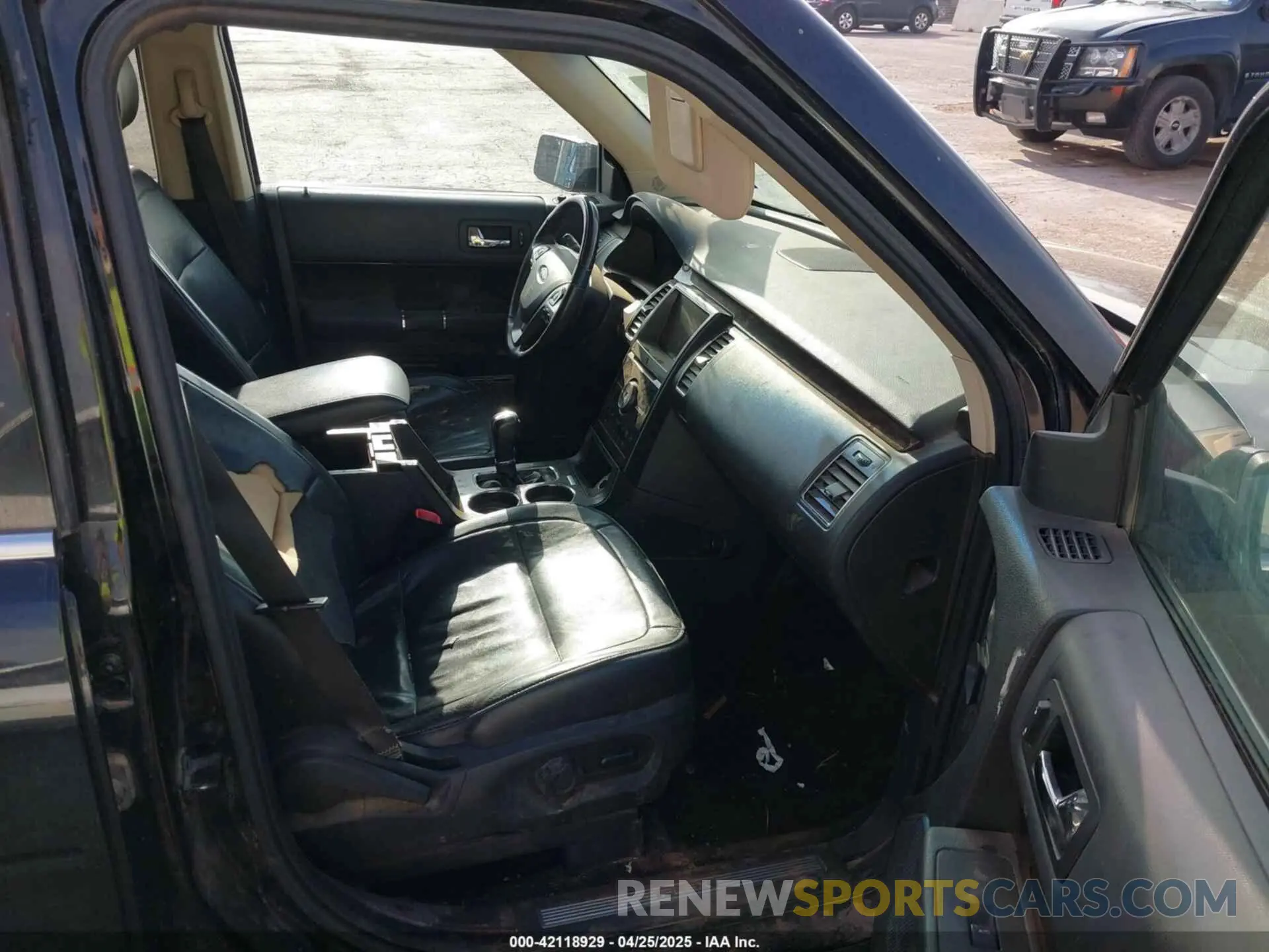 5 Photograph of a damaged car 2FMHK6D88KBA03323 FORD FLEX 2019