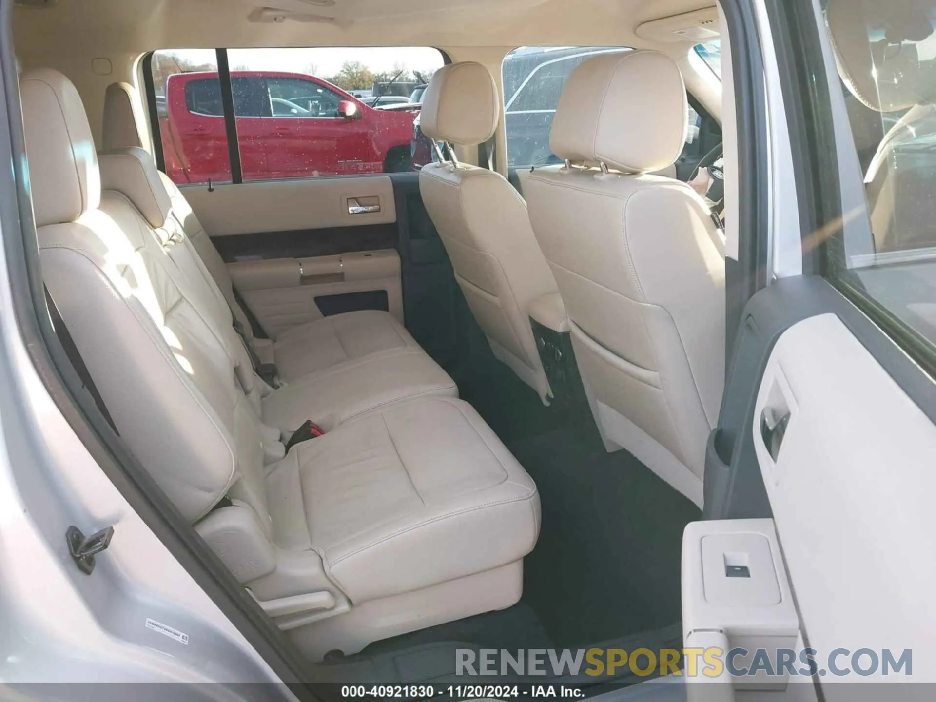 8 Photograph of a damaged car 2FMHK6DTXKBA16062 FORD FLEX 2019