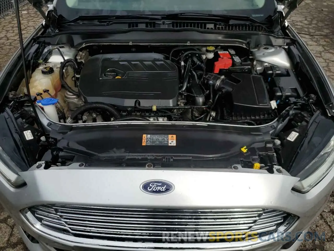 11 Photograph of a damaged car 3FA6P0HD5GR313946 FORD FUSION 2016