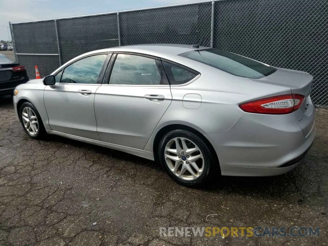 2 Photograph of a damaged car 3FA6P0HD5GR313946 FORD FUSION 2016