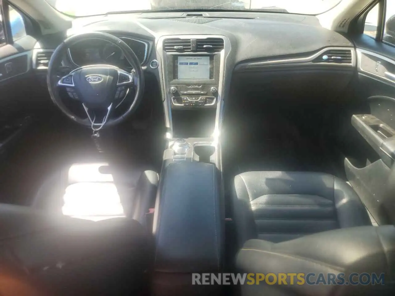 8 Photograph of a damaged car 3FA6P0CD0KR118210 FORD FUSION 2019