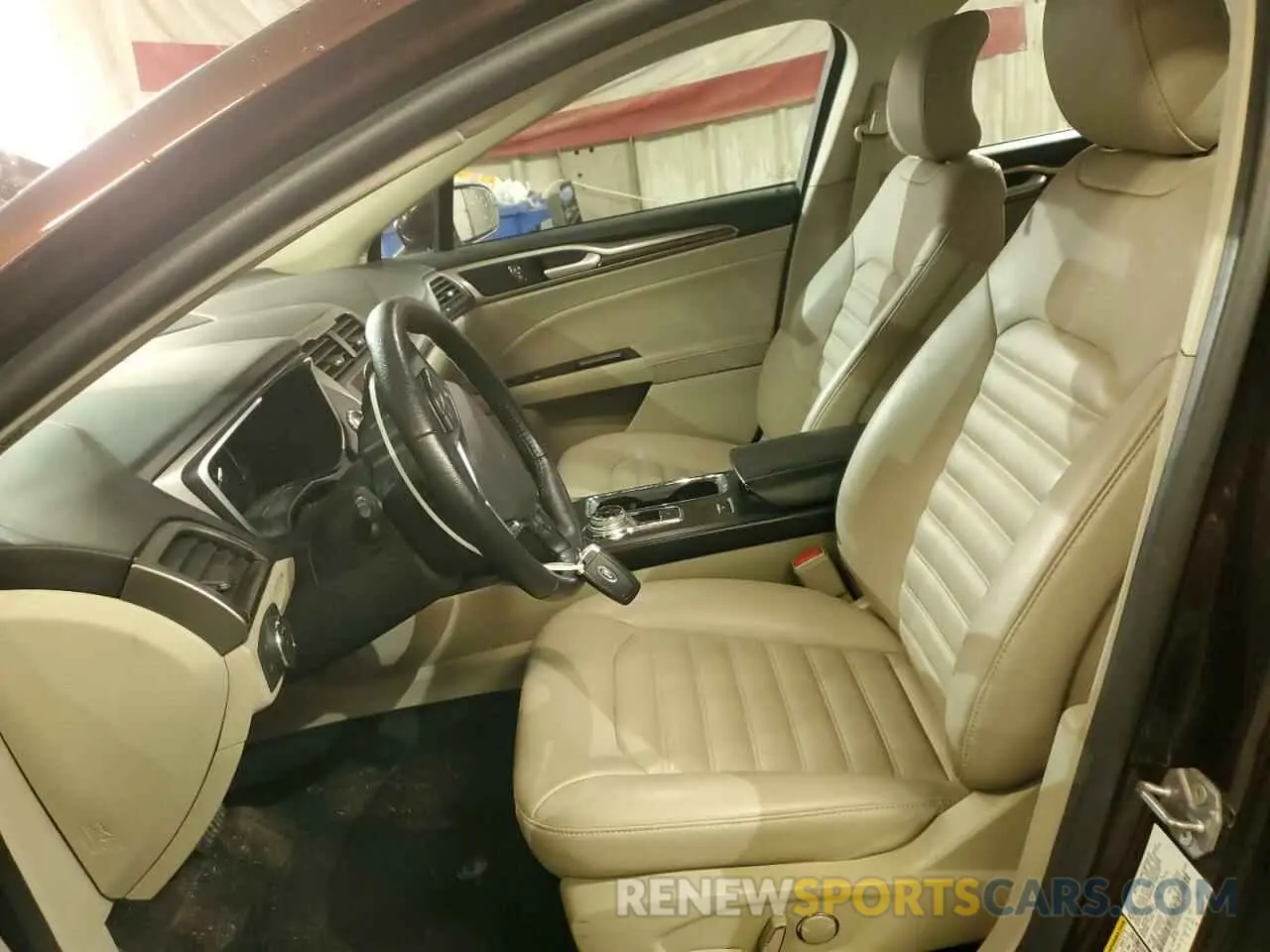 7 Photograph of a damaged car 3FA6P0CD0KR219957 FORD FUSION 2019
