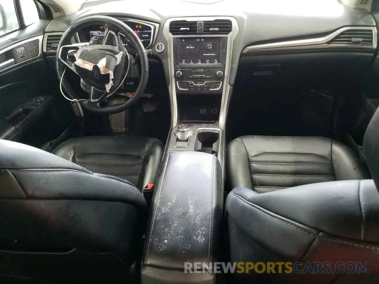 8 Photograph of a damaged car 3FA6P0CD0KR254062 FORD FUSION 2019