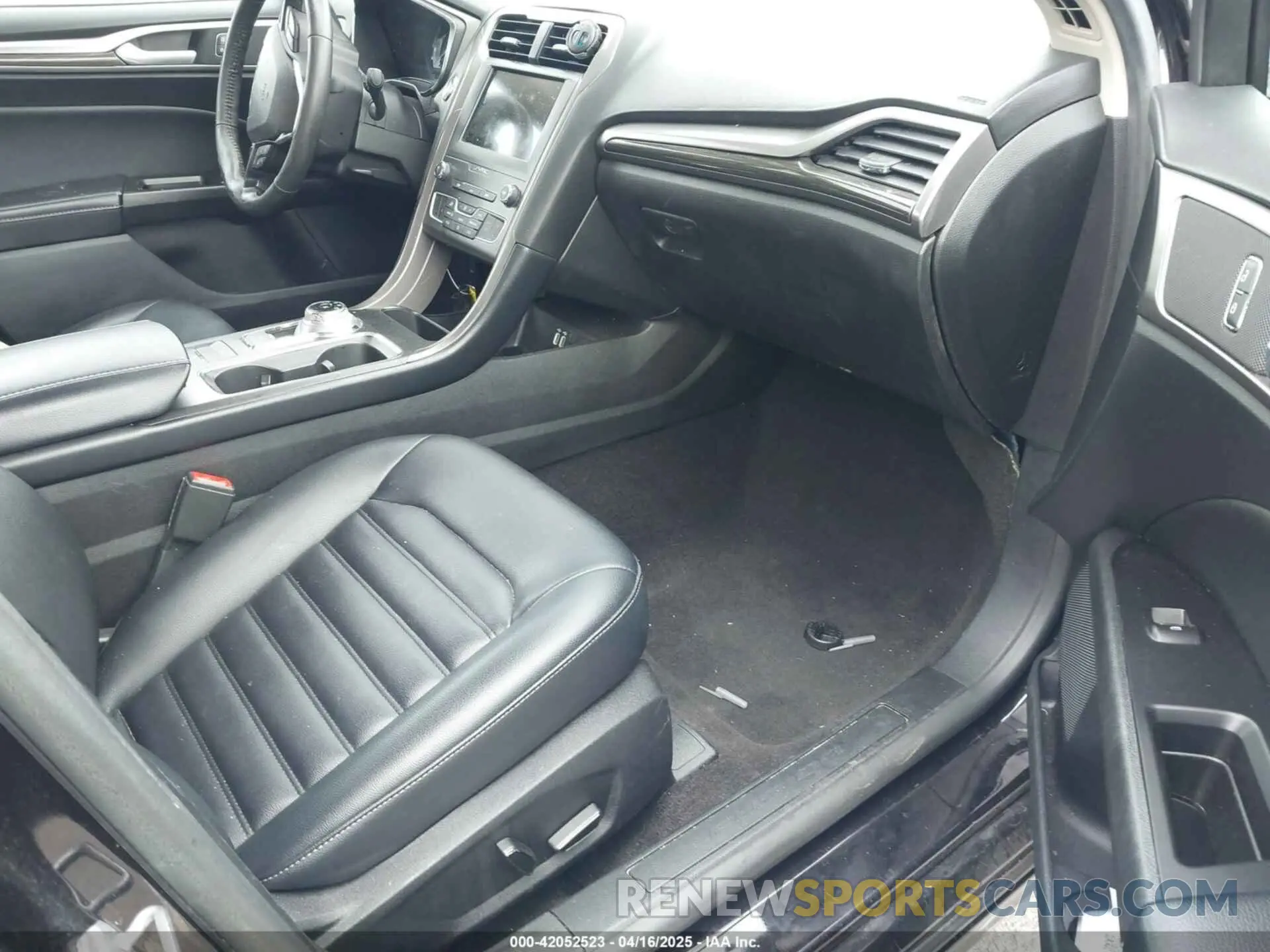 5 Photograph of a damaged car 3FA6P0CD0KR265210 FORD FUSION 2019